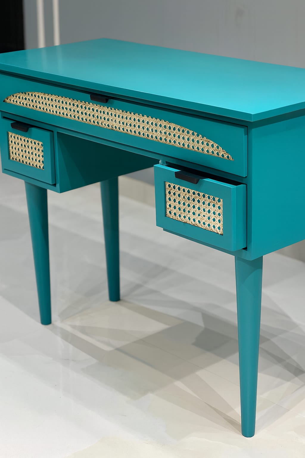Liam Study Desk