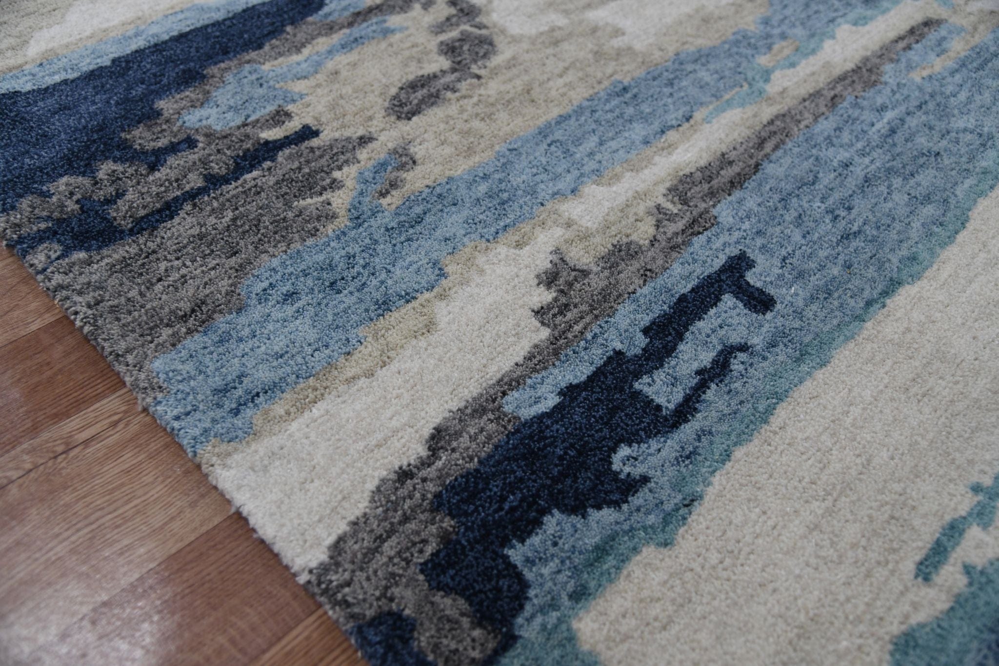 Abstract Blue Wool & Viscose Hand-Tufted Carpet Rug 5x8 Feet