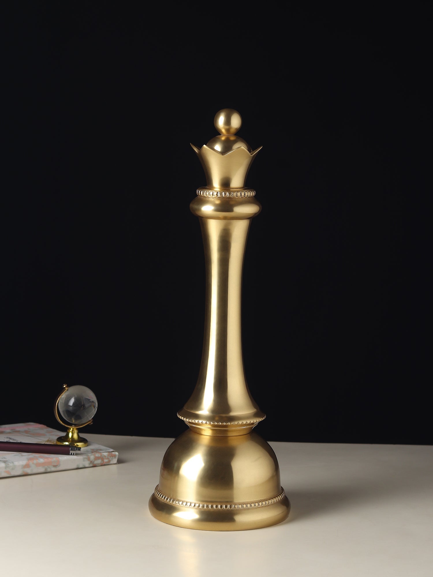 Zyntar Oversized Queen Chess Decorative M.M.I. OVERSEAS
