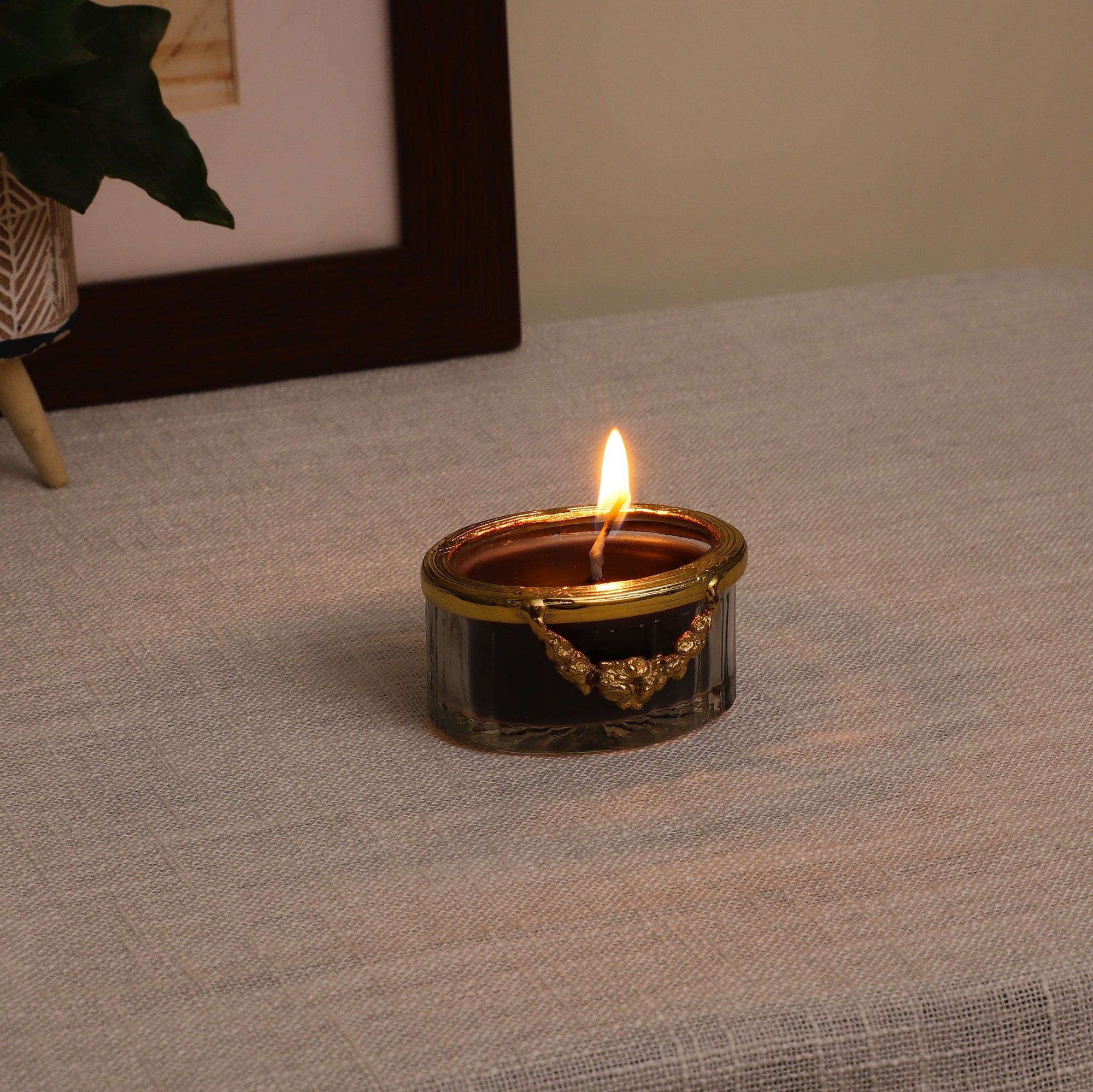 Black Velvet Scented Candle Jar With Golden Ring - OUCHCART