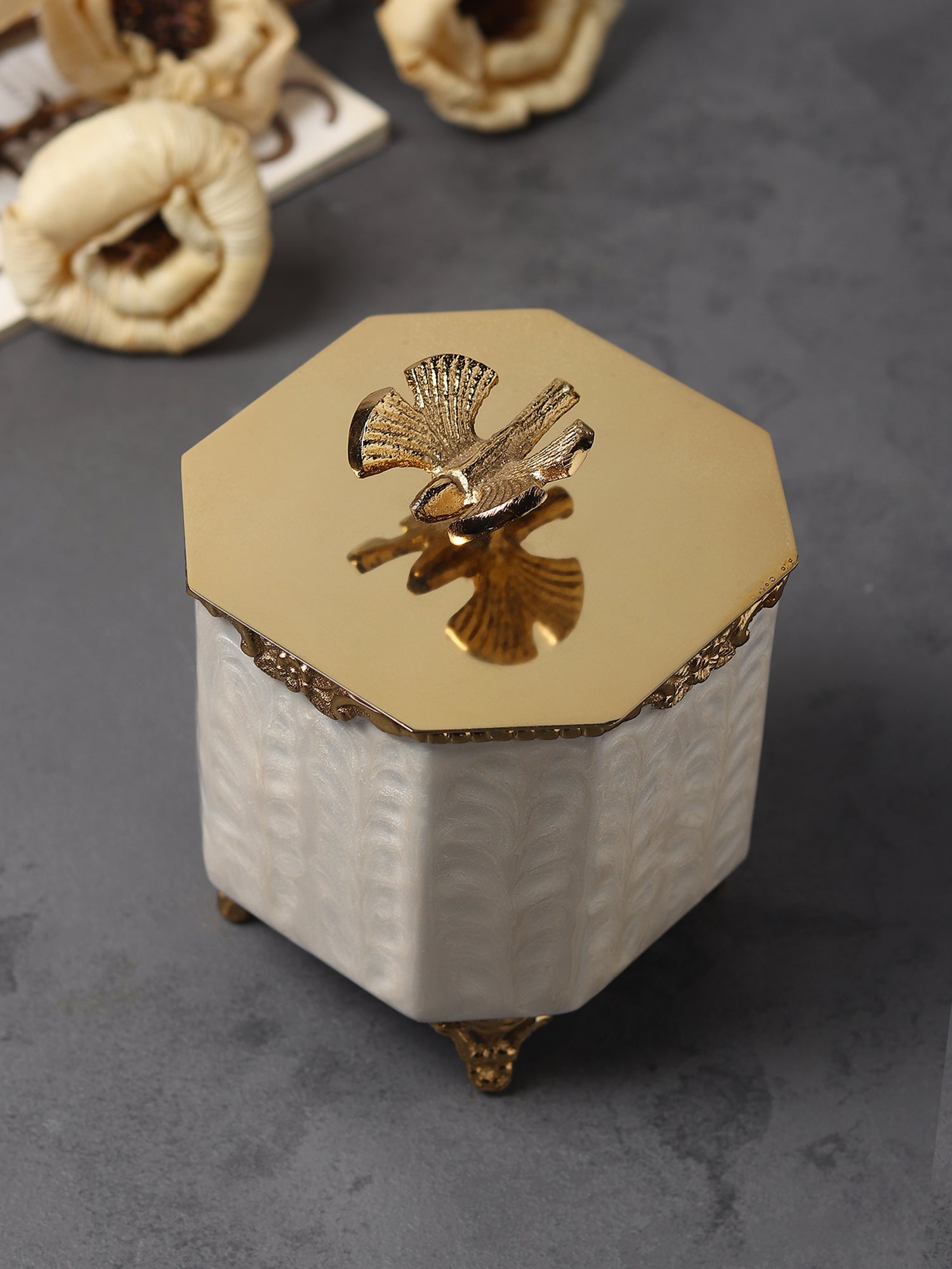 Avelion Ivory Pearl Small Storage Box M.M.I. OVERSEAS