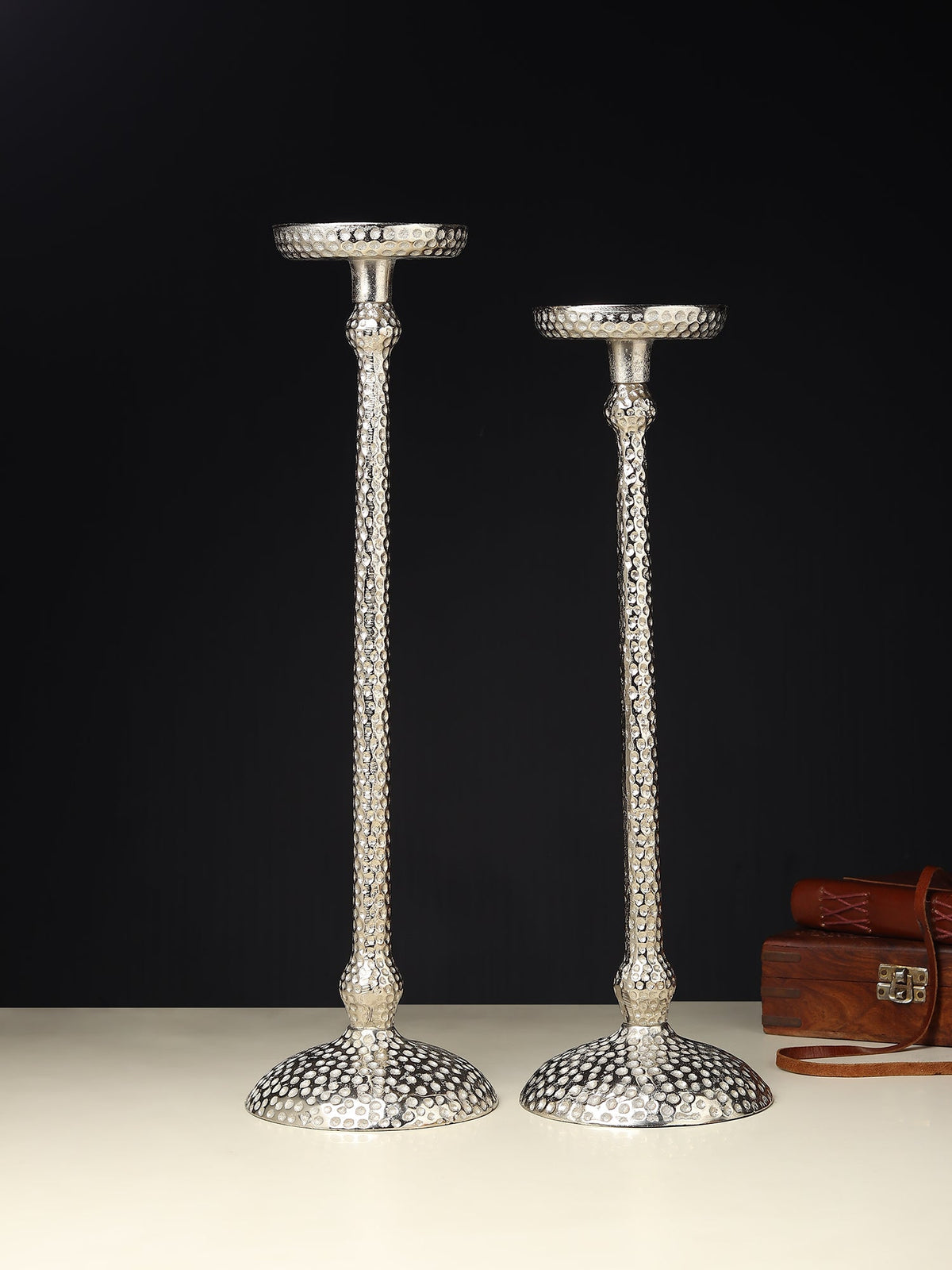 Harrington set of 2 candle holders M.M.I. OVERSEAS