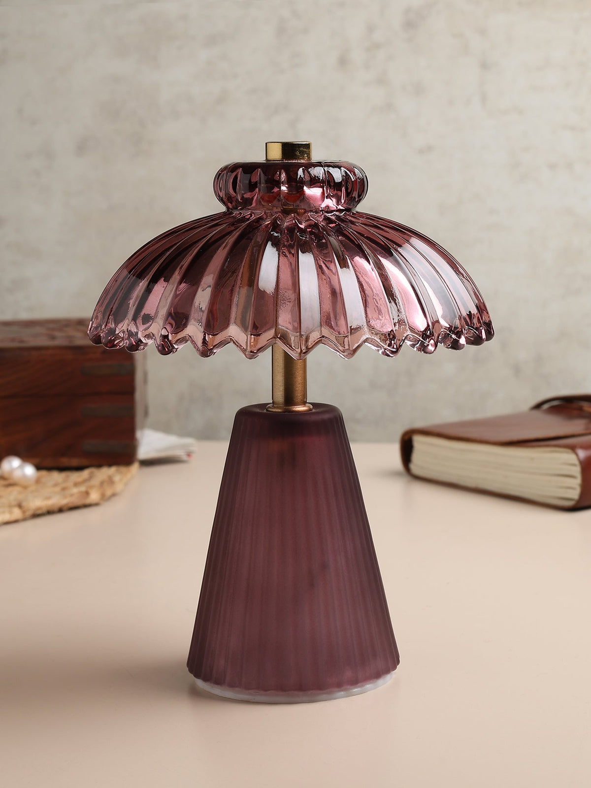 Cressa Crystelle Glass Lamp Ouch Cart