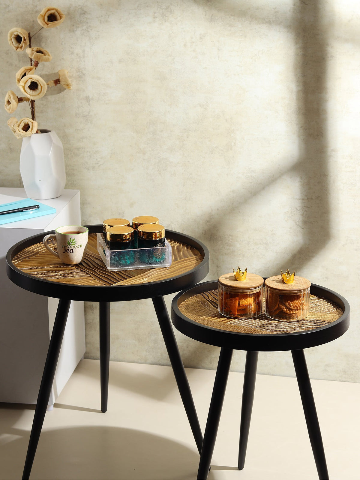 Dune Round Table Set of 2 M.M.I. OVERSEAS