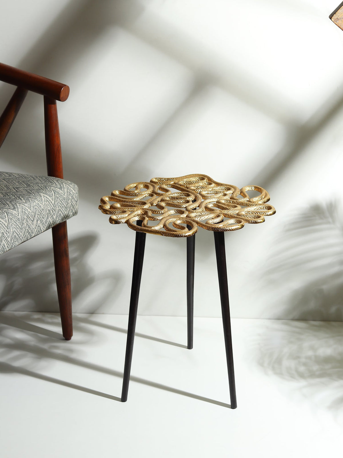 Sliitherin's end Table M.M.I. OVERSEAS