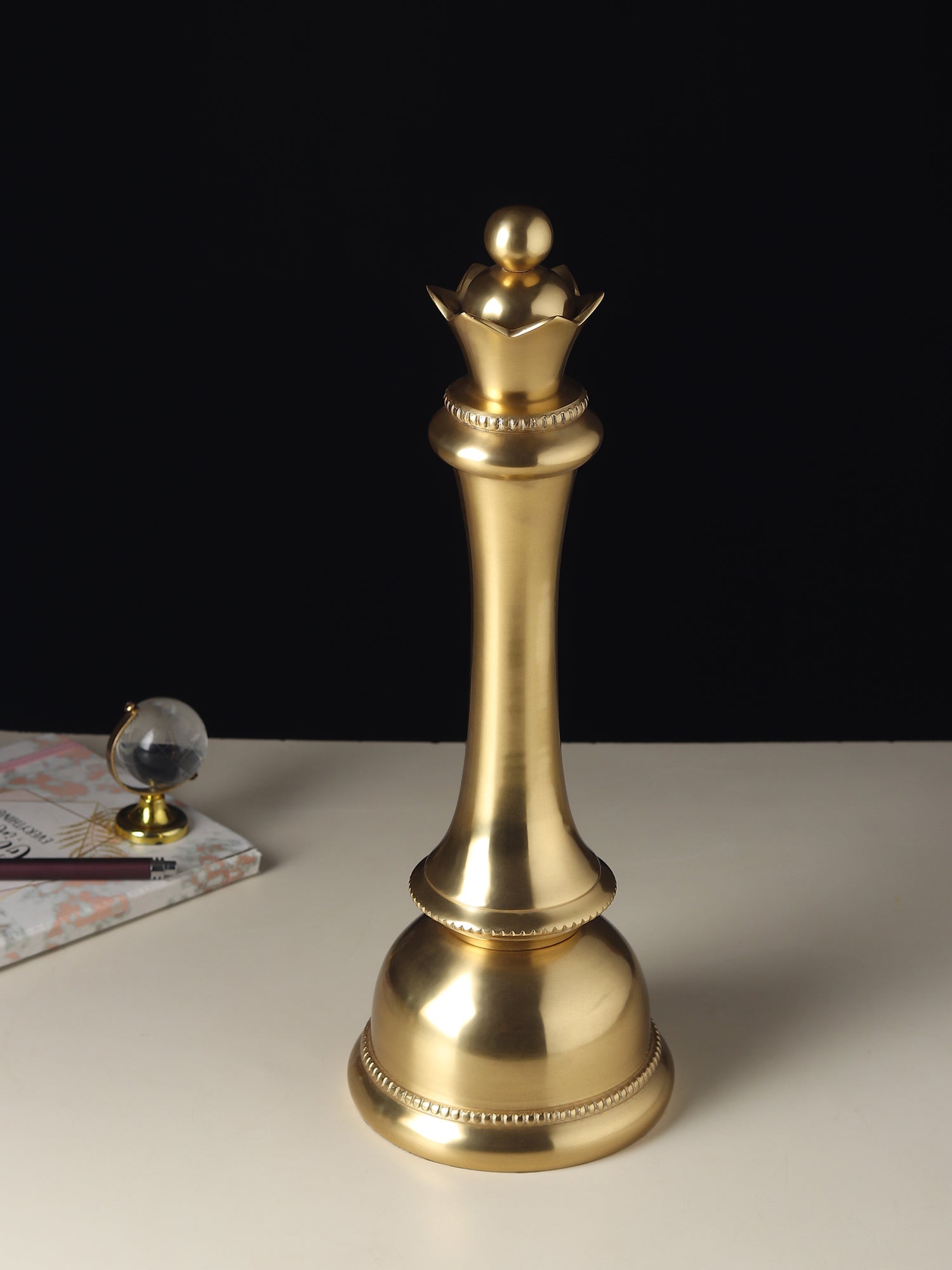 Zyntar Oversized Queen Chess Decorative M.M.I. OVERSEAS