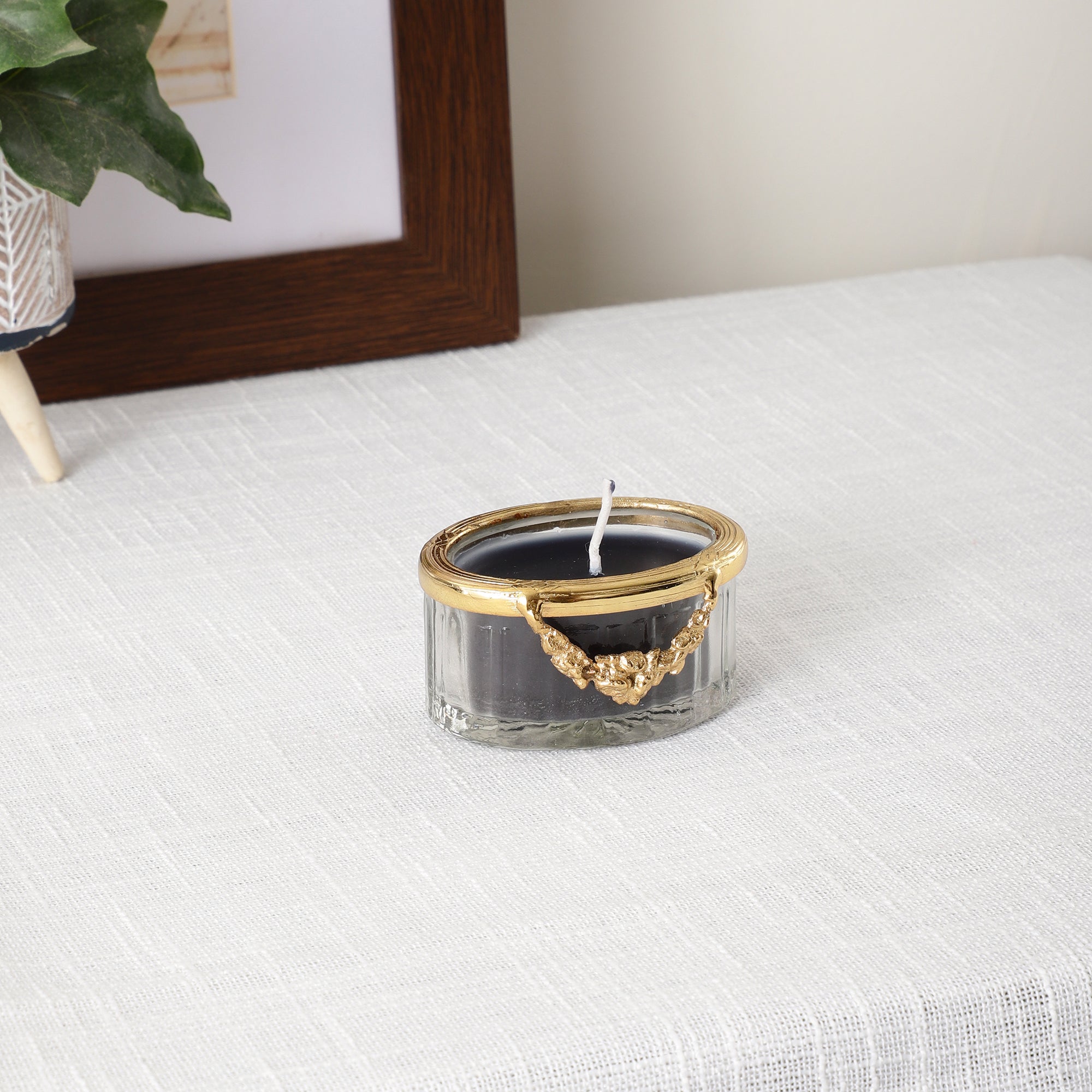 Black Velvet Scented Candle Jar With Golden Ring M.M.I. OVERSEAS
