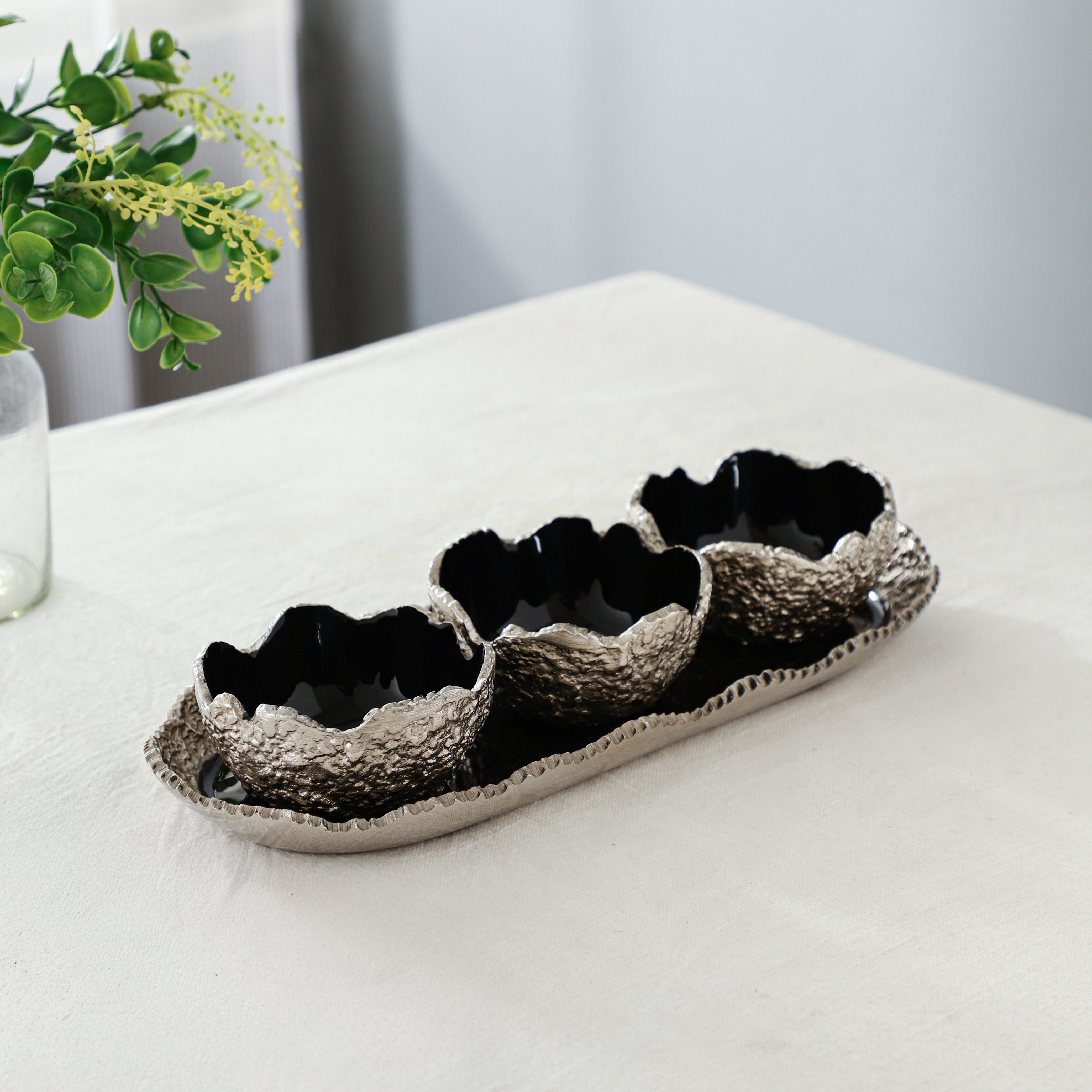 Elaris Tray & Bowl set in Silver Black - OUCHCART | Tray