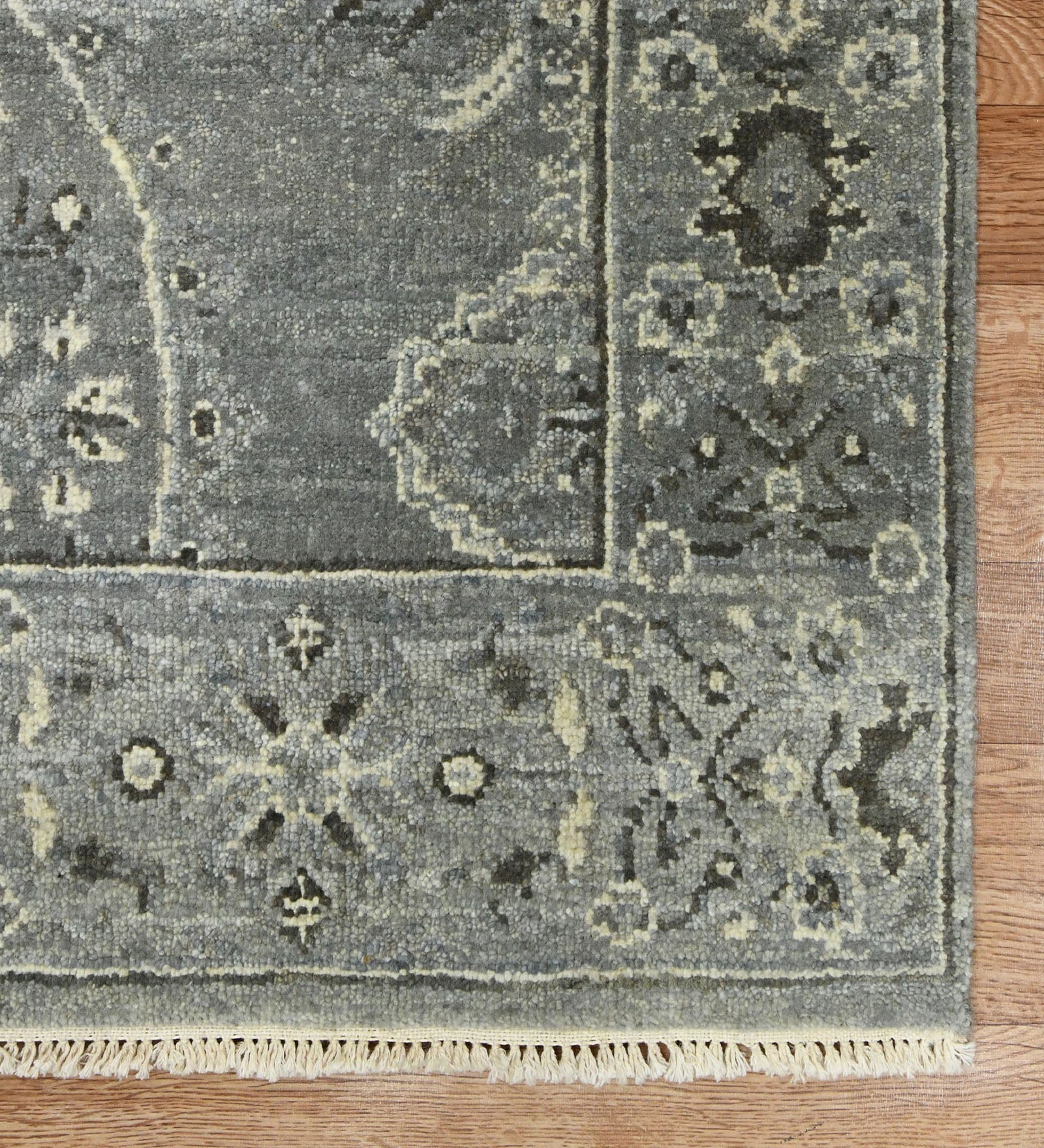 Nuit Arabe Traditional Pattern Hand Knotted Rectangle Anti-Skid Designer Carpet, Prayer Rug For Office Cabins, Small Living Spaces - 2'X3' Saraswati Global