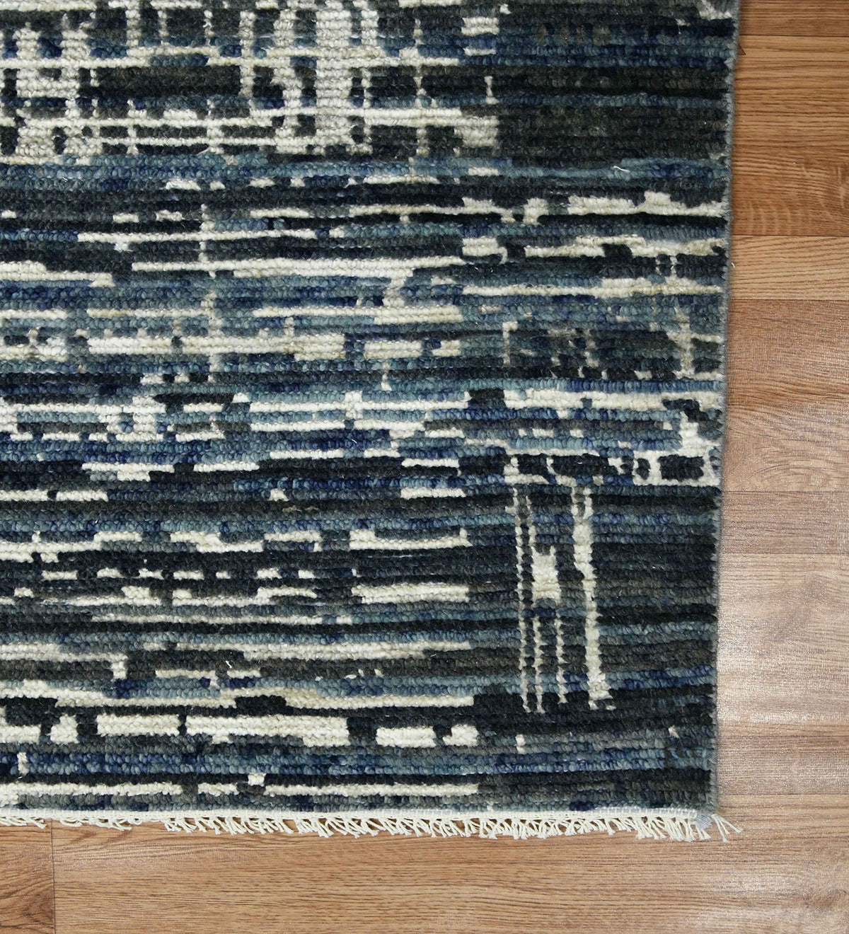 Metropolis Modern Pattern Hand Knotted Rectangle Anti-Skid Designer Carpet, Prayer Rug For Office Cabins, Small Living Spaces - 2'X3' Saraswati Global
