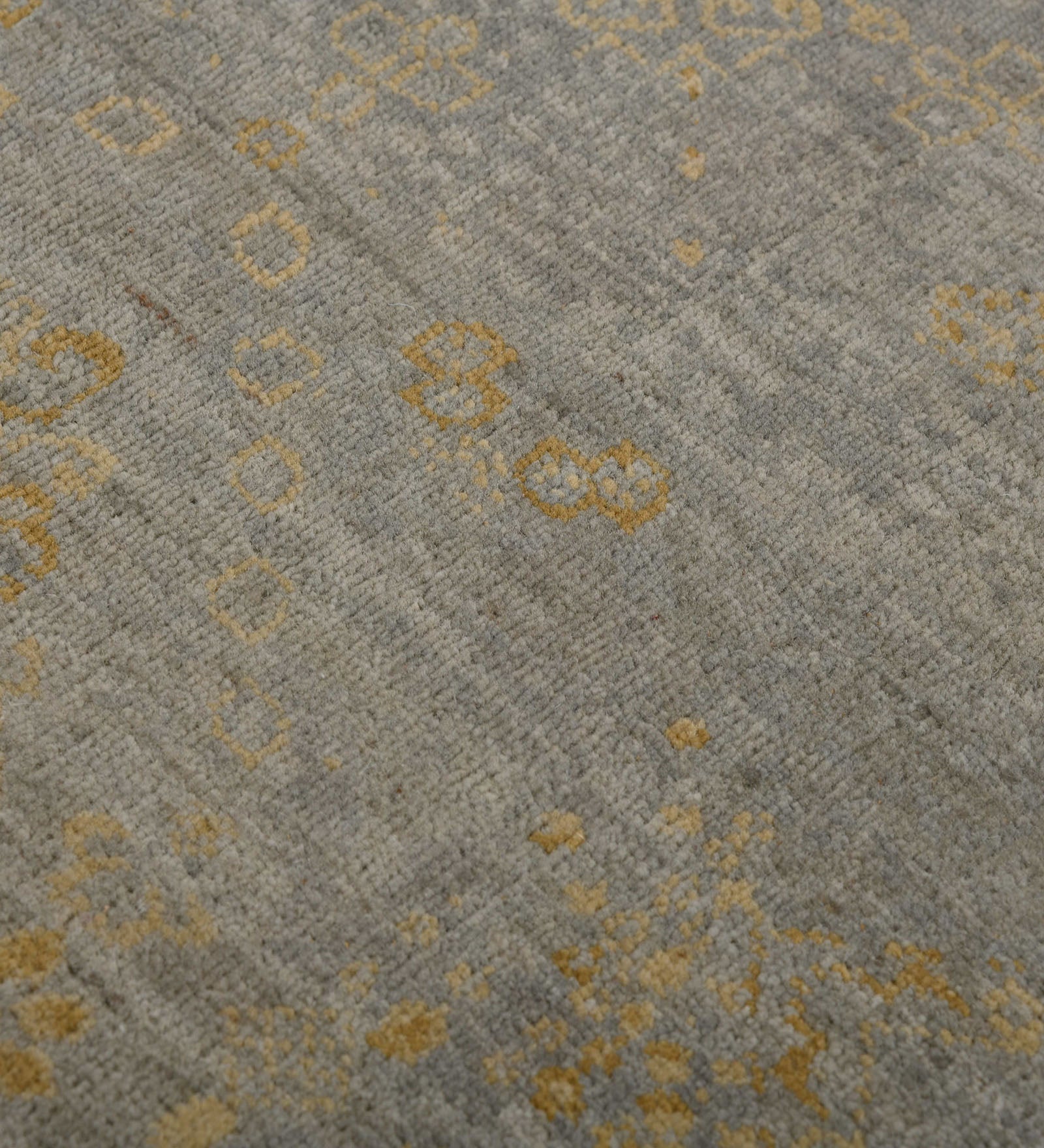 Kohinoor Transitional Pattern Hand Knotted Rectangle Anti-Skid Designer Carpet, Prayer Rug For Office Cabins, Small Living Spaces - 2'X3'