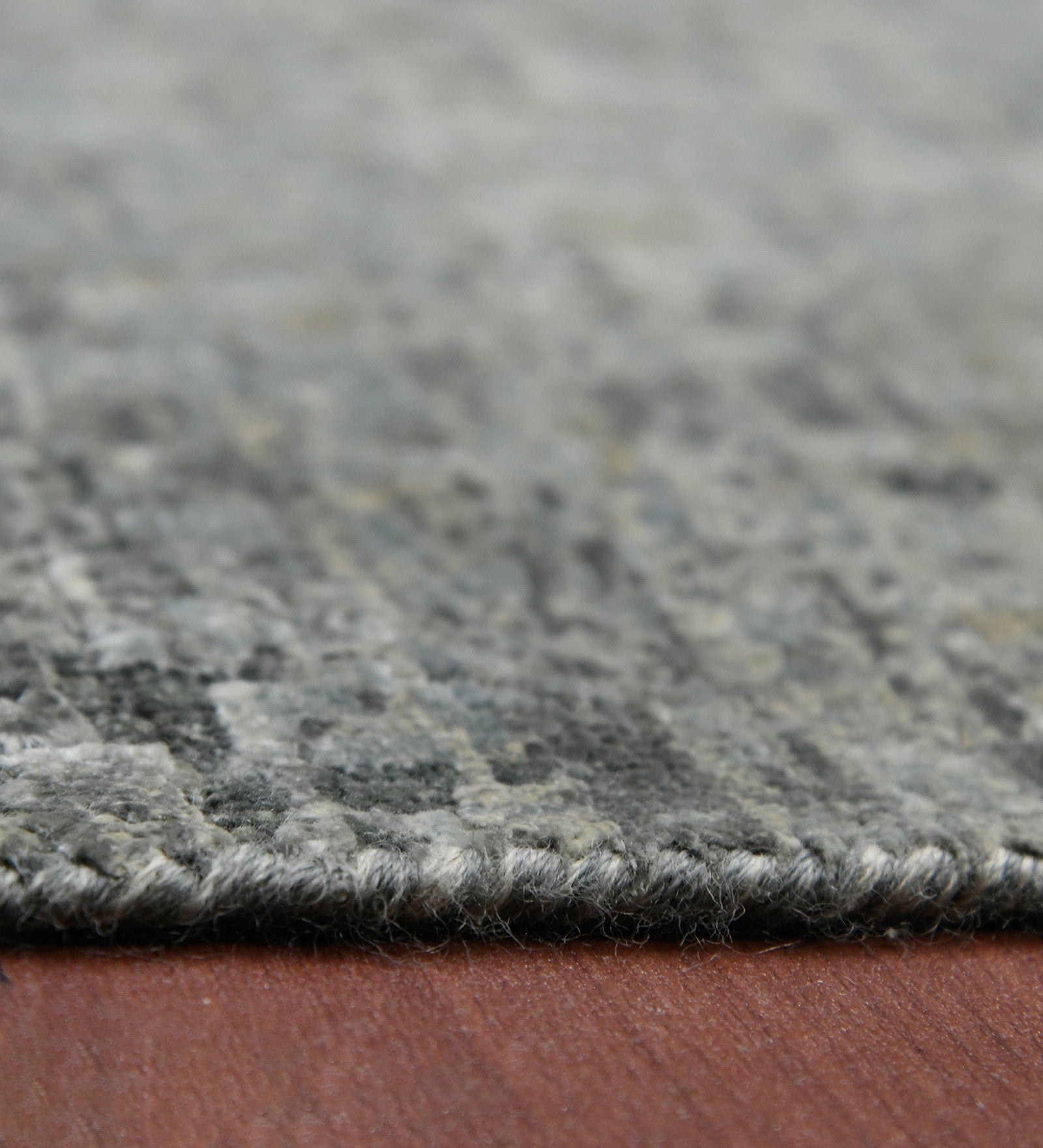 Emerald Modern Pattern Hand Knotted Rectangle Anti-Skid Designer Carpet, Prayer Rug For Office Cabins, Small Living Spaces - 2'X3'