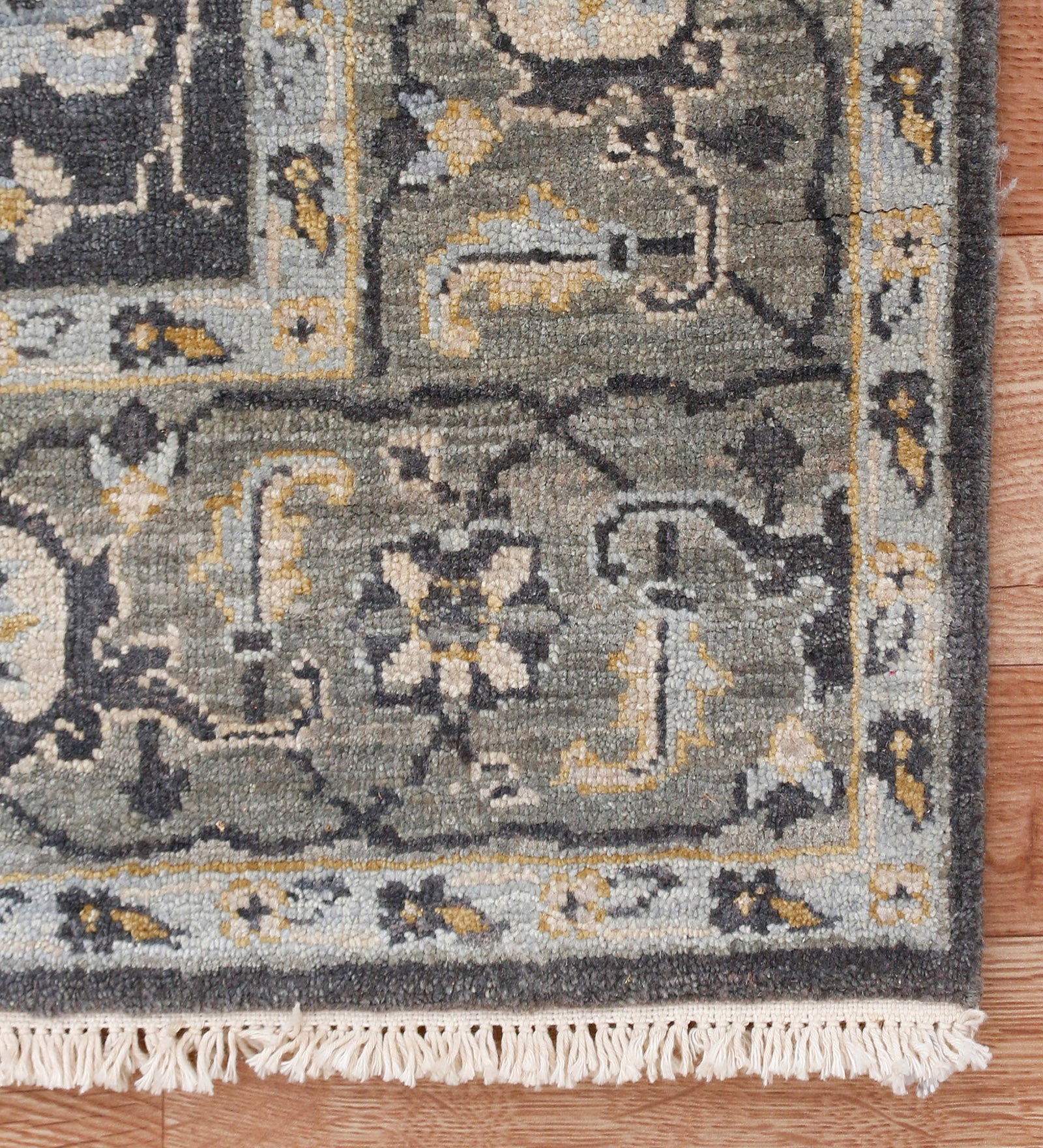 Heritage Traditional Pattern Hand Knotted Rectangle Anti-Skid Designer Carpet, Area Rug For Bed Room, Living Room - 6'x9'