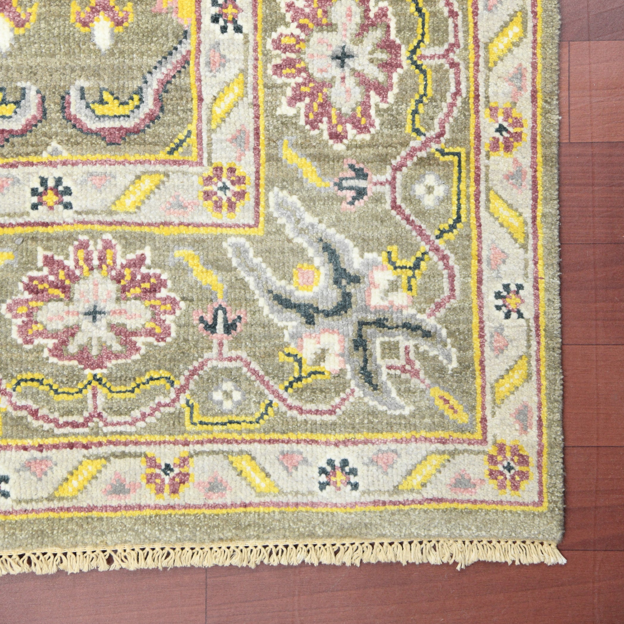 Bristol Traditional Pattern Hand Knotted Rectangle Anti-Skid Designer Carpet, Area Rug For Bed Room, Living Room - 9'X12'