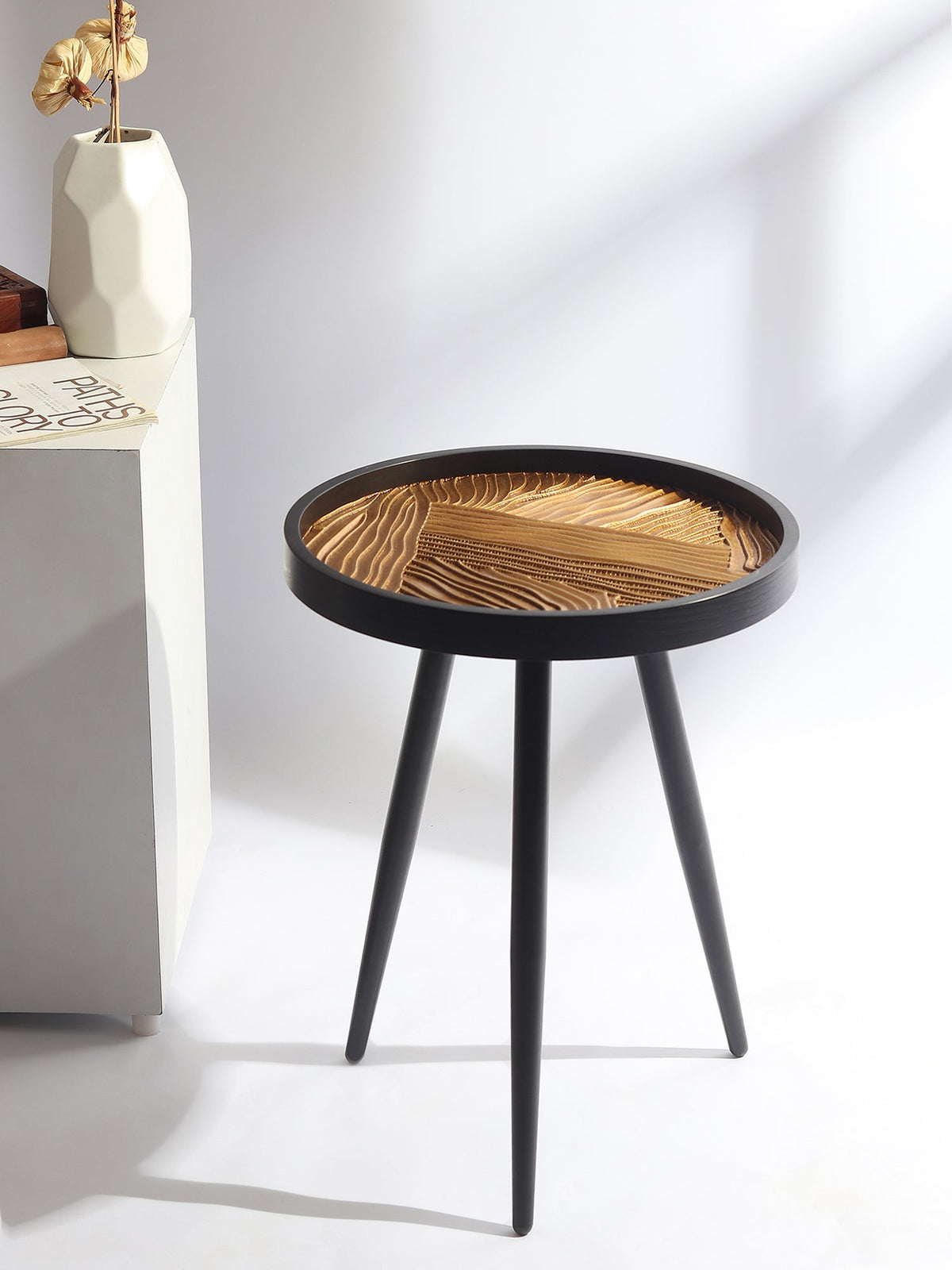 Dune Round Table Medium M.M.I. OVERSEAS