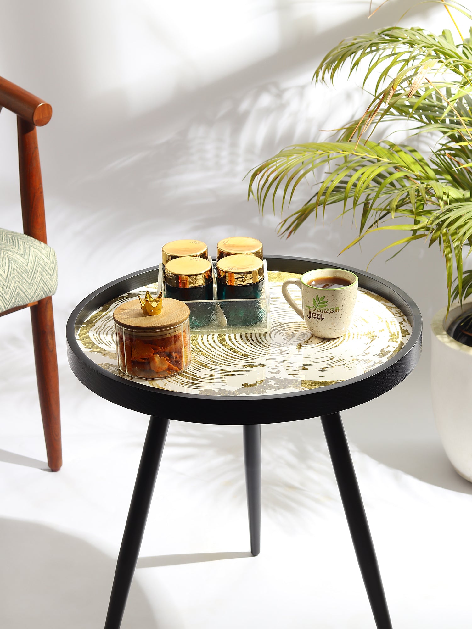 Oakveil Black Table Large
