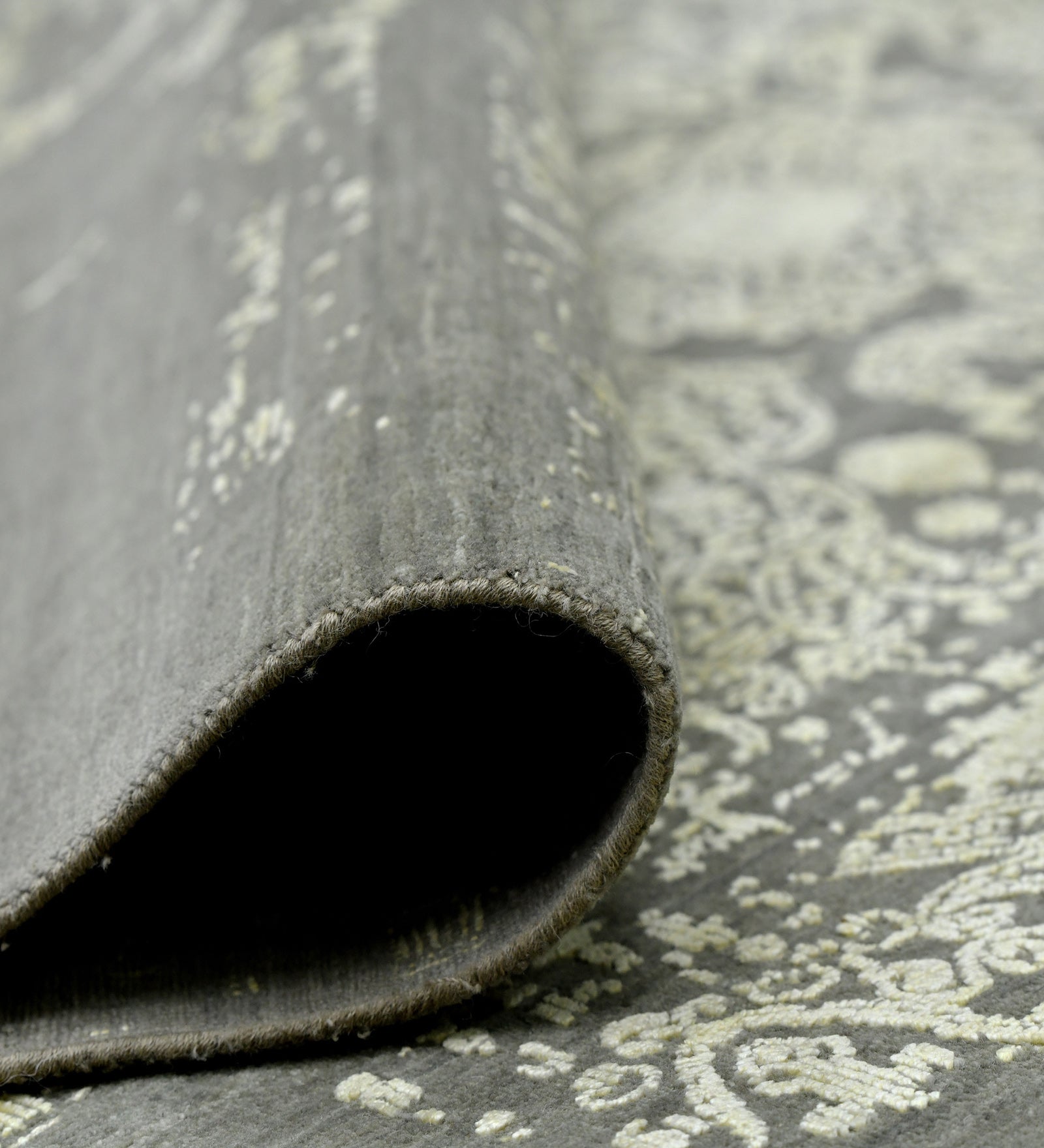 Pearl Transitional Pattern Hand Knotted Rectangle Anti-Skid Designer Carpet, Prayer Rug For Office Cabins, Small Living Spaces - 2'X3'