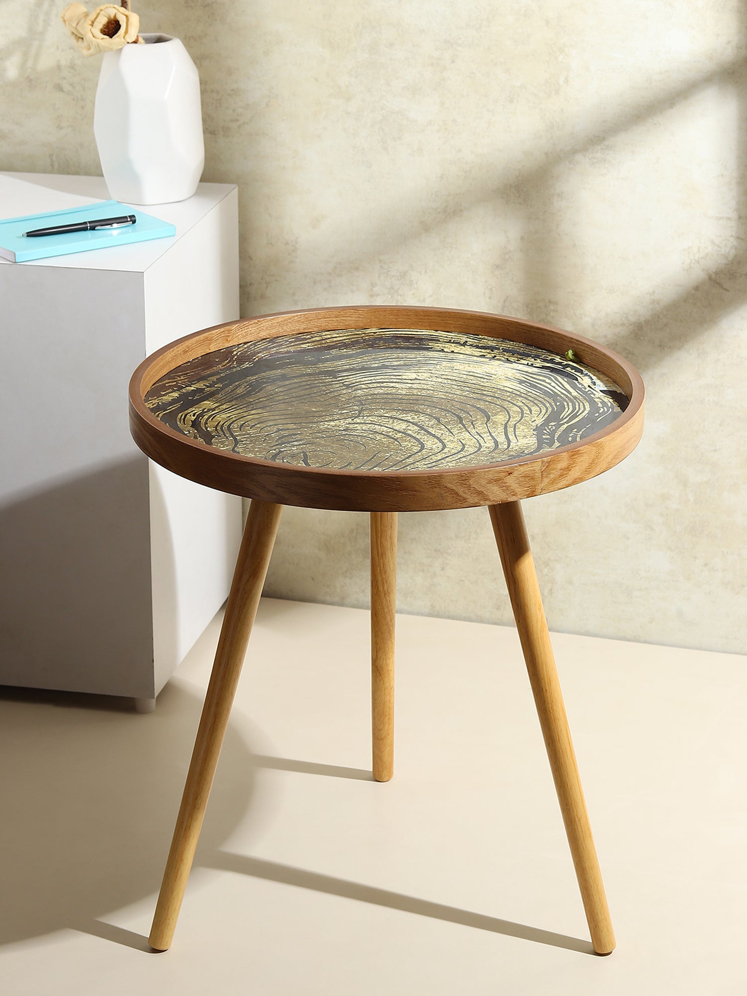Oakveil Brown Table Large M.M.I. OVERSEAS