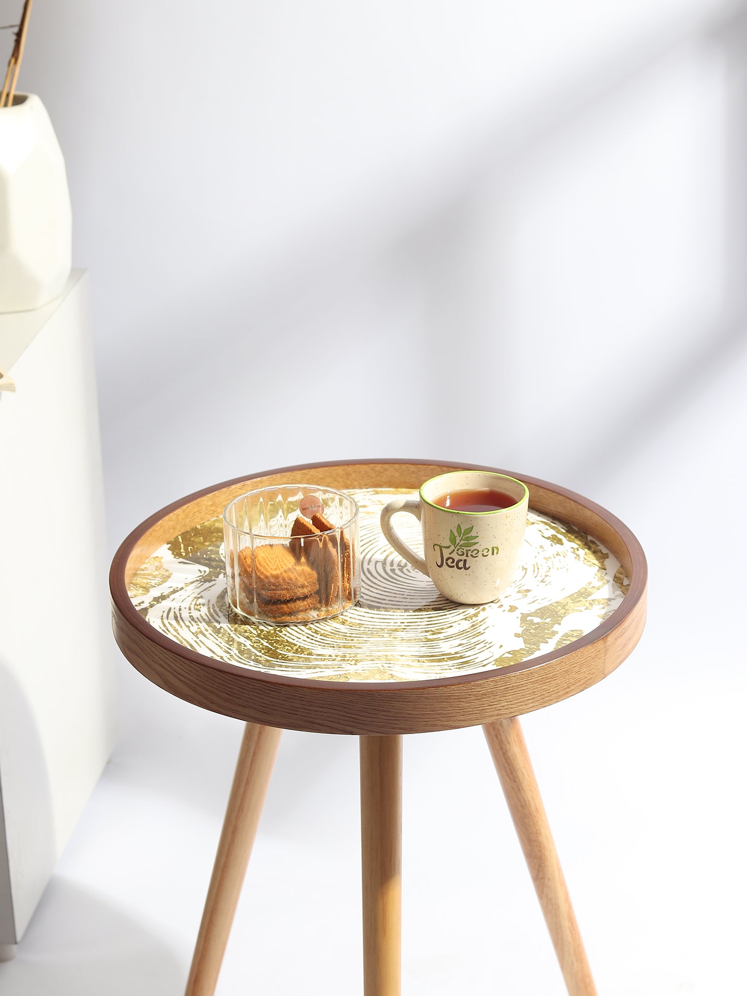 Oakveil Brown Table Medium