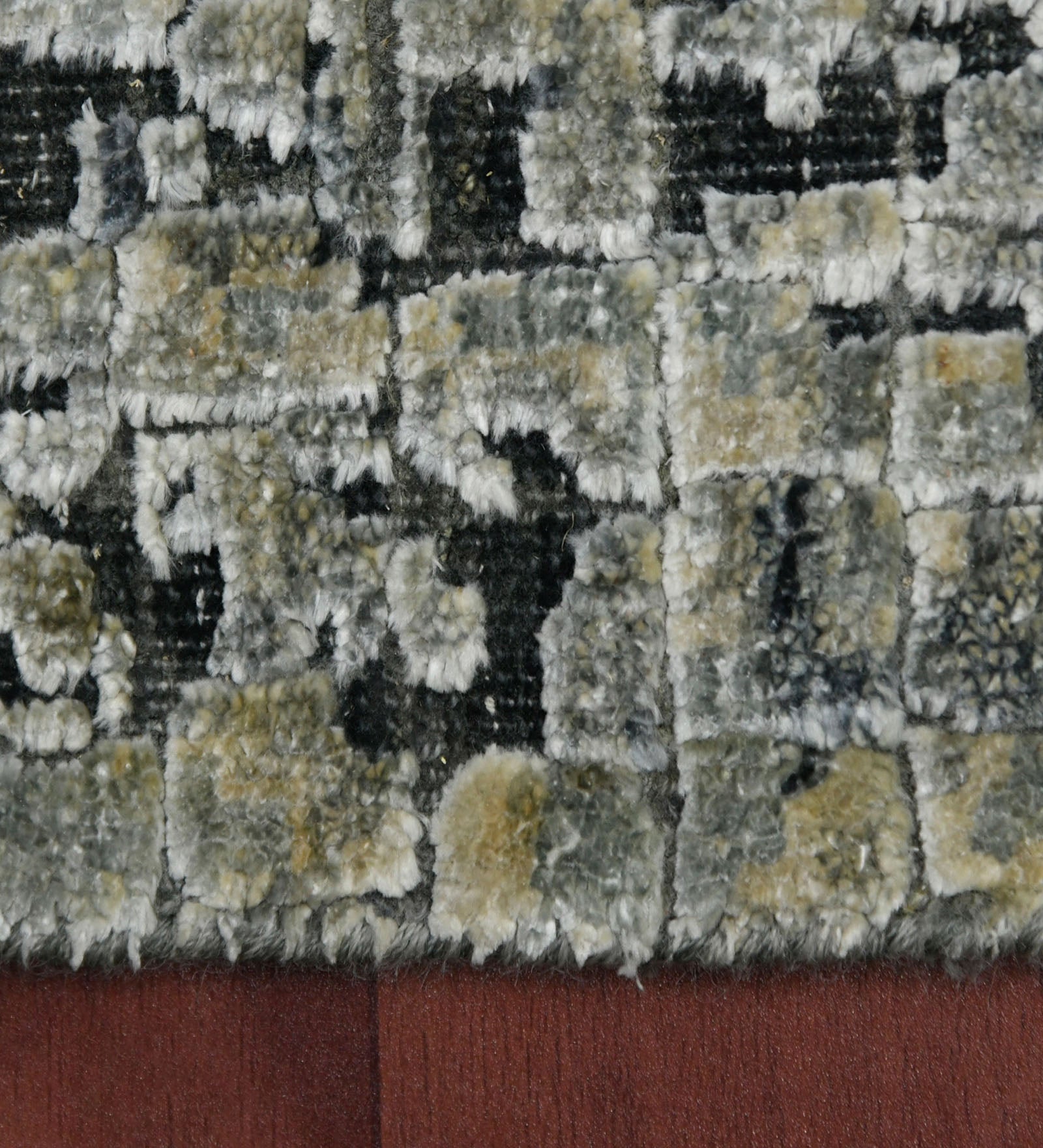 Emerald Modern Pattern Hand Knotted Rectangle Anti-Skid Designer Carpet, Prayer Rug For Office Cabins, Small Living Spaces - 2'X3'