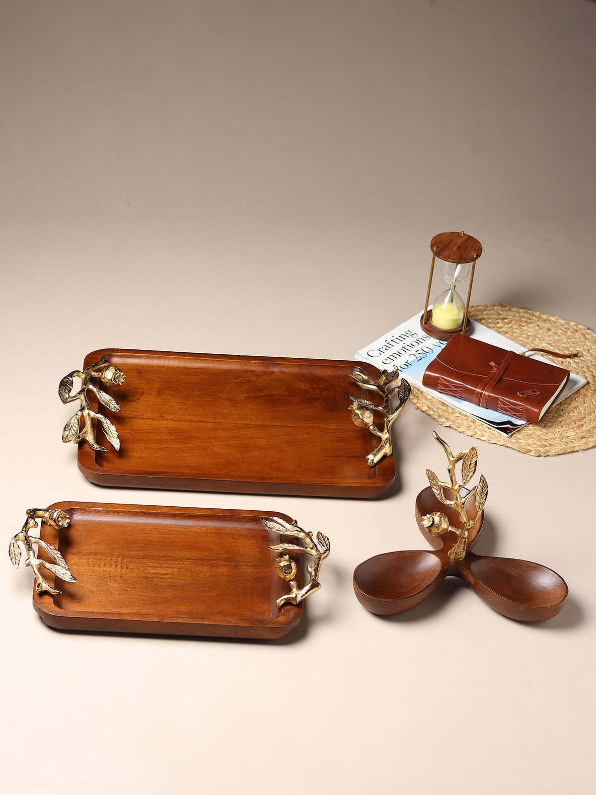 Pomegranate tray gold M.M.I. OVERSEAS