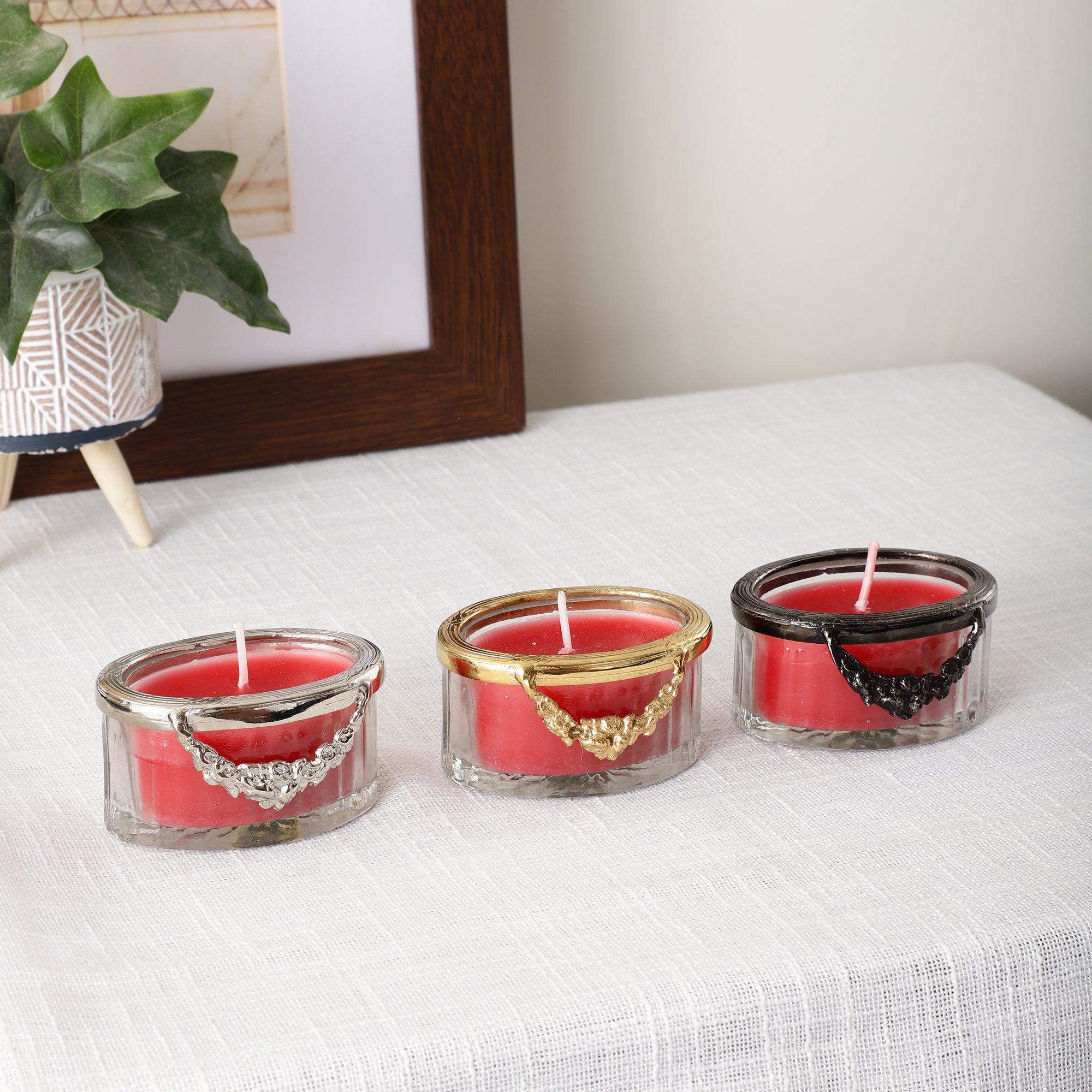 cherry blossom red scented candle jar with Golden ring M.M.I. OVERSEAS