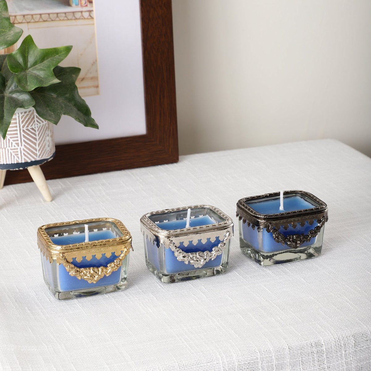 ocean breeze blue Scented candle glass jar with silver ring M.M.I. OVERSEAS