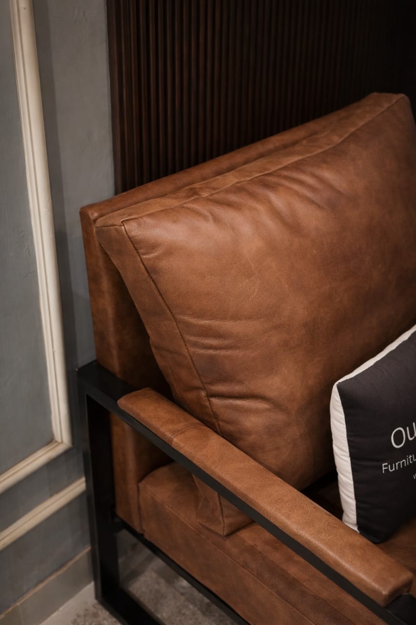 Penermon Upholstered Armchair with Padded Seat & Armrests – Modern Accent Chair for Living Room