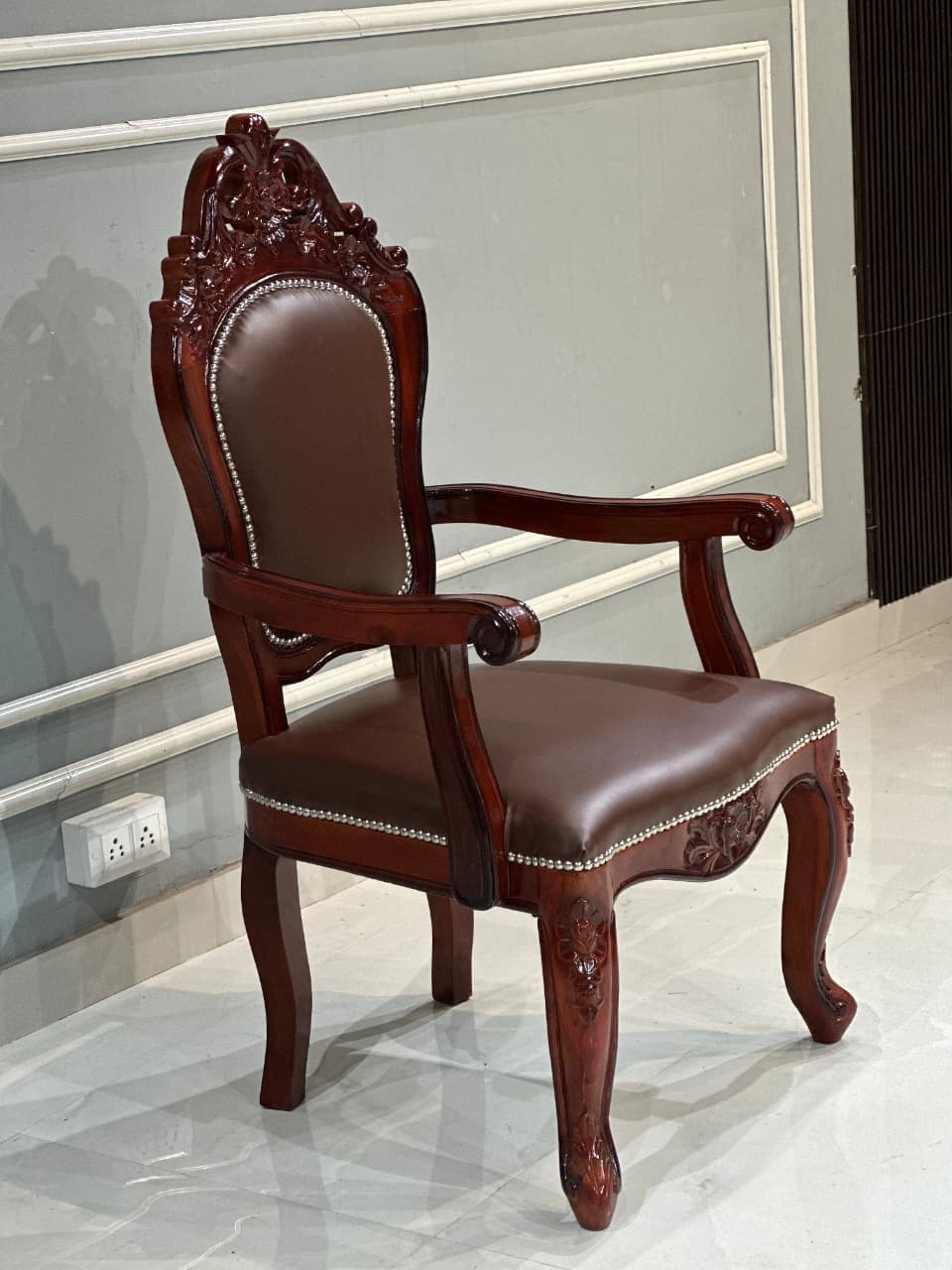 New Handicrafts Wooden Hand Carved Royal Look Chair