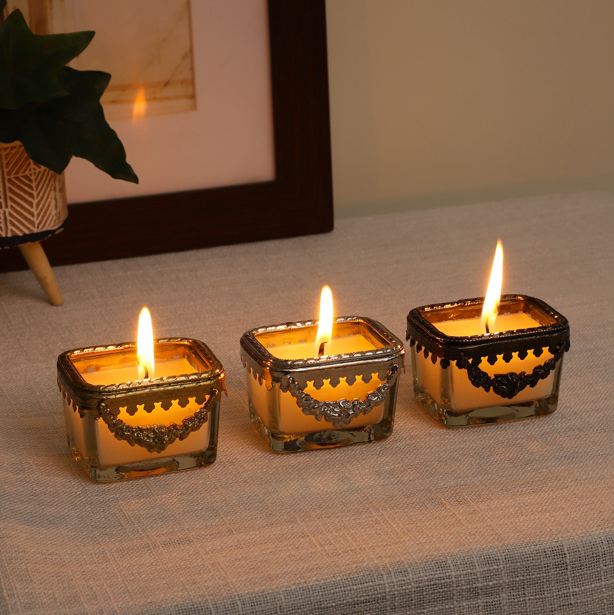 Snowy Whisper White Scented Candle Glass Jar With Silver Ring - OUCHCART