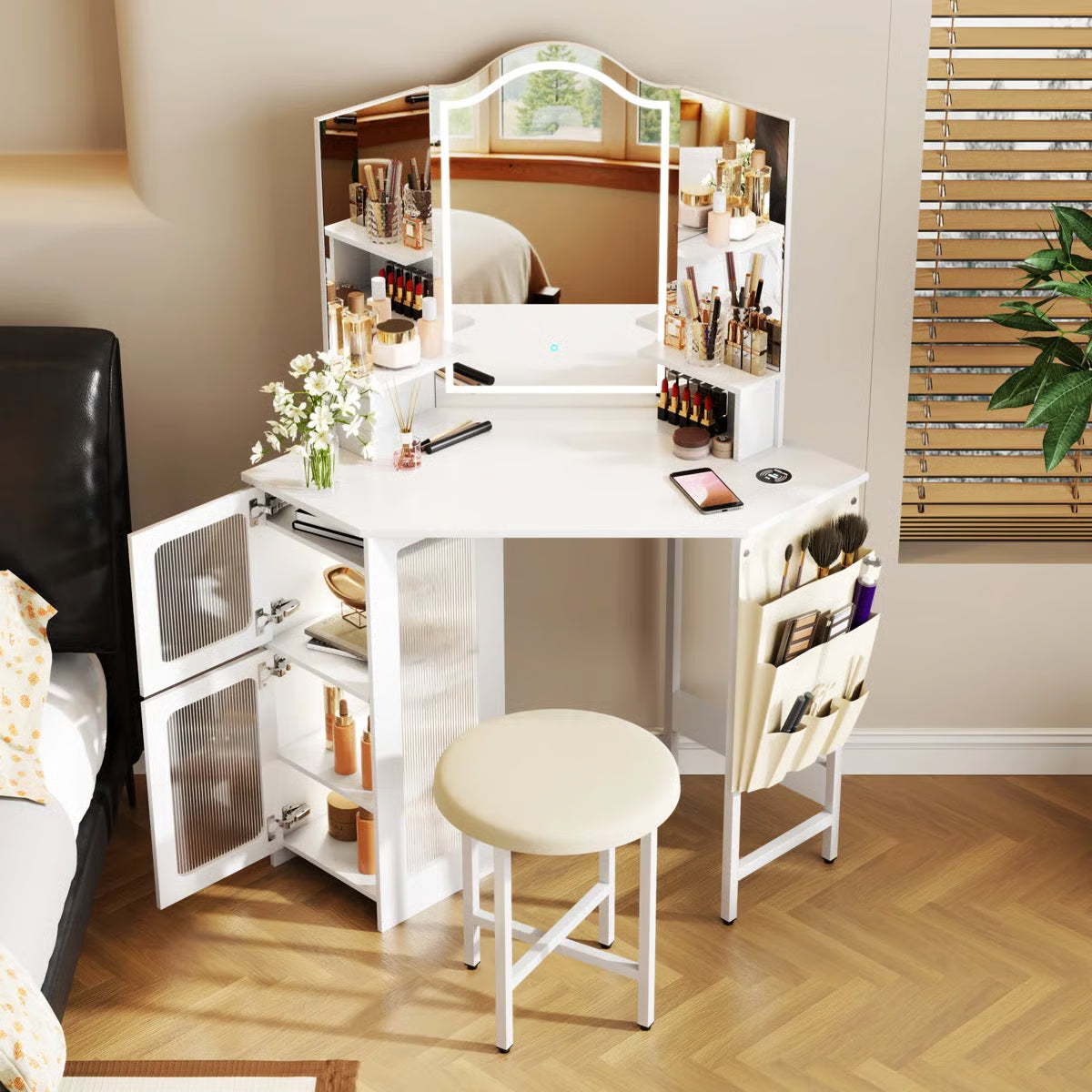 Audryanna Vanity Desk for Bedroom with Mirror and Elegant Design-OUCH CART |Dressing table