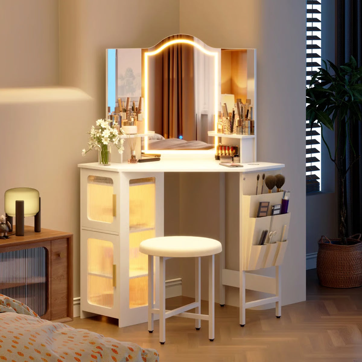 Audryanna Vanity Desk for Bedroom with Mirror and Elegant Design-OUCH CART |Dressing table
