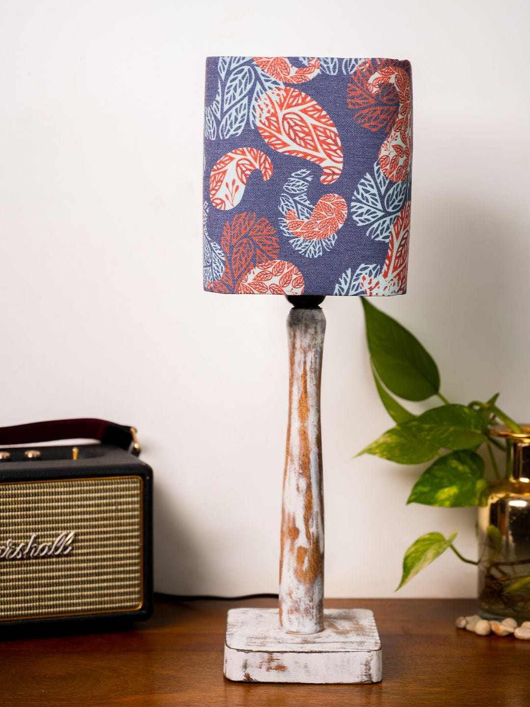 Curve Distress white Lamp with Colorful Ambee shade