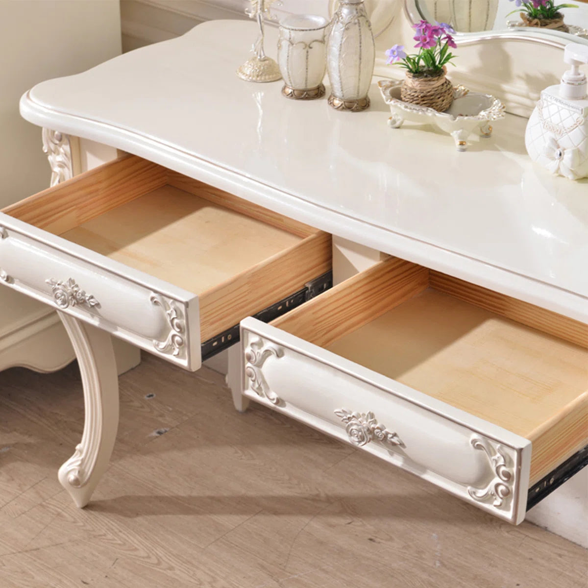 European-Style Luxury Oak Makeup Vanities Ouch Cart