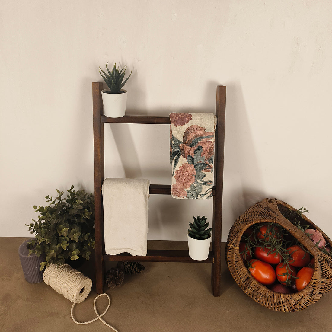 HIGHNESS Wooden Kitchen Ladder