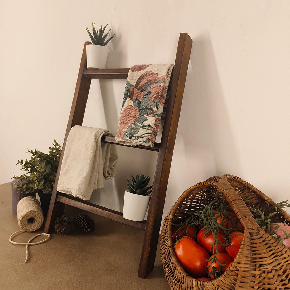 HIGHNESS Wooden Kitchen Ladder