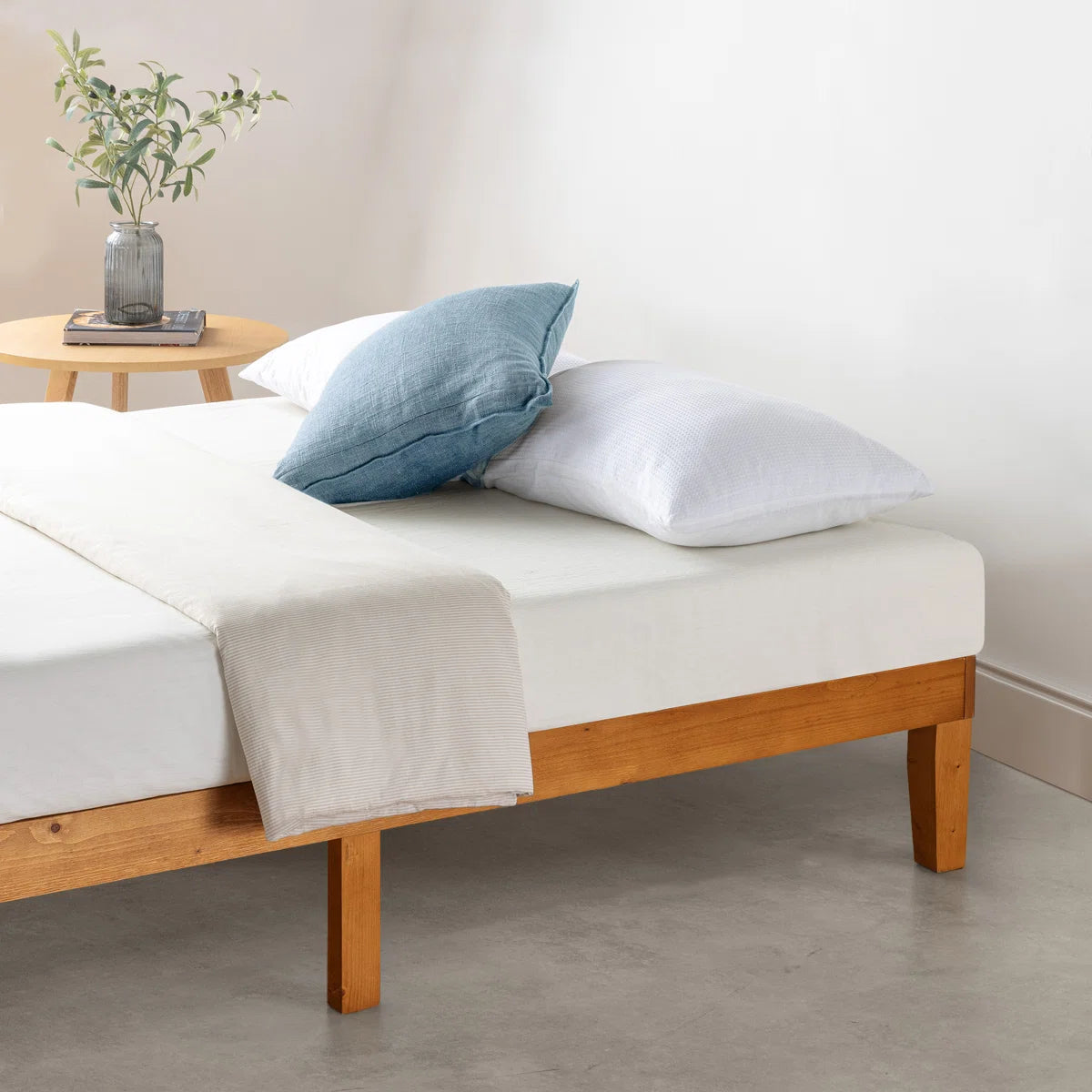 Harlow Modern Solid Wood Platform Bed