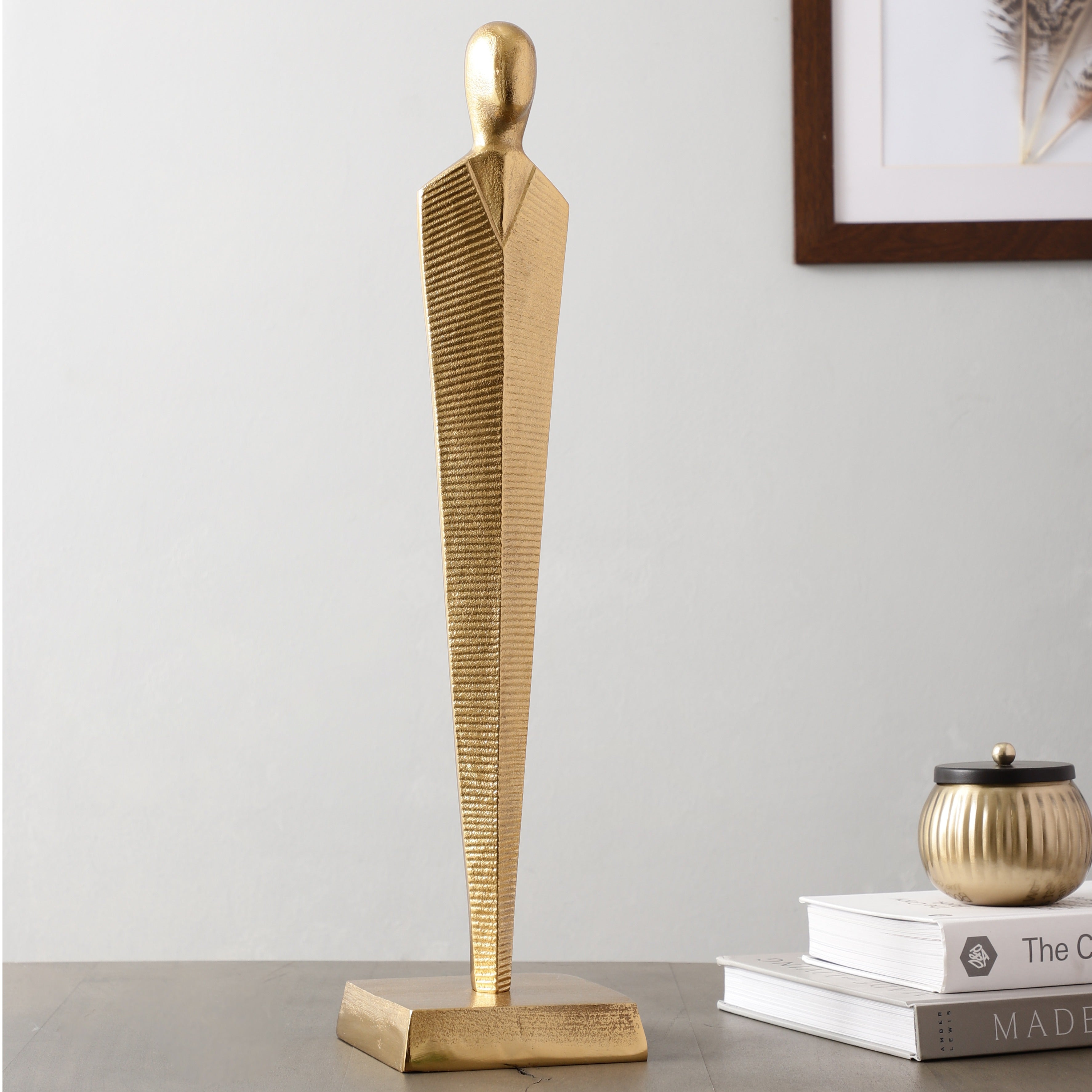 Pedestal Figurine Gold M.M.I. OVERSEAS