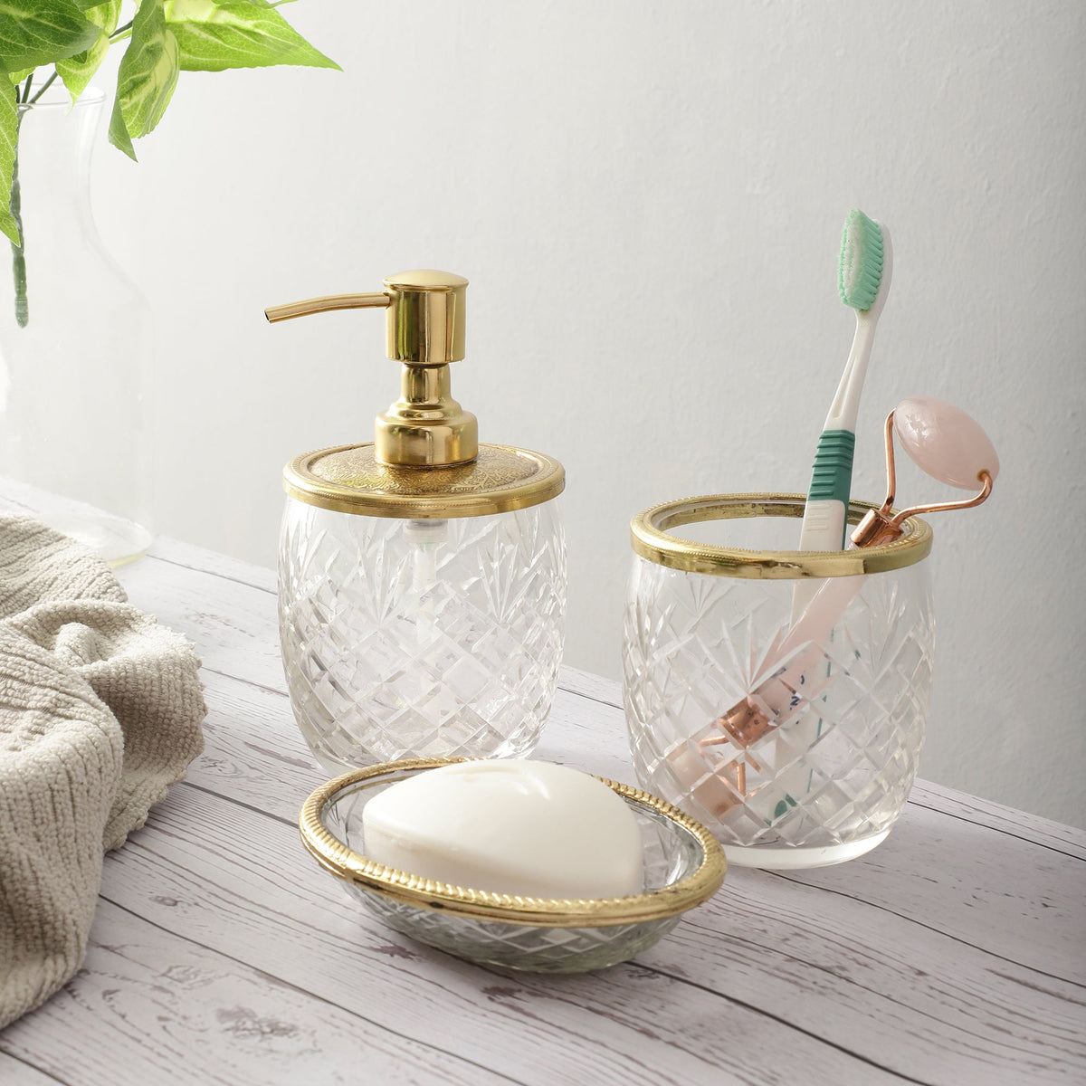 Astrid Crystal Cut Bathroom set in Gold M.M.I. OVERSEAS