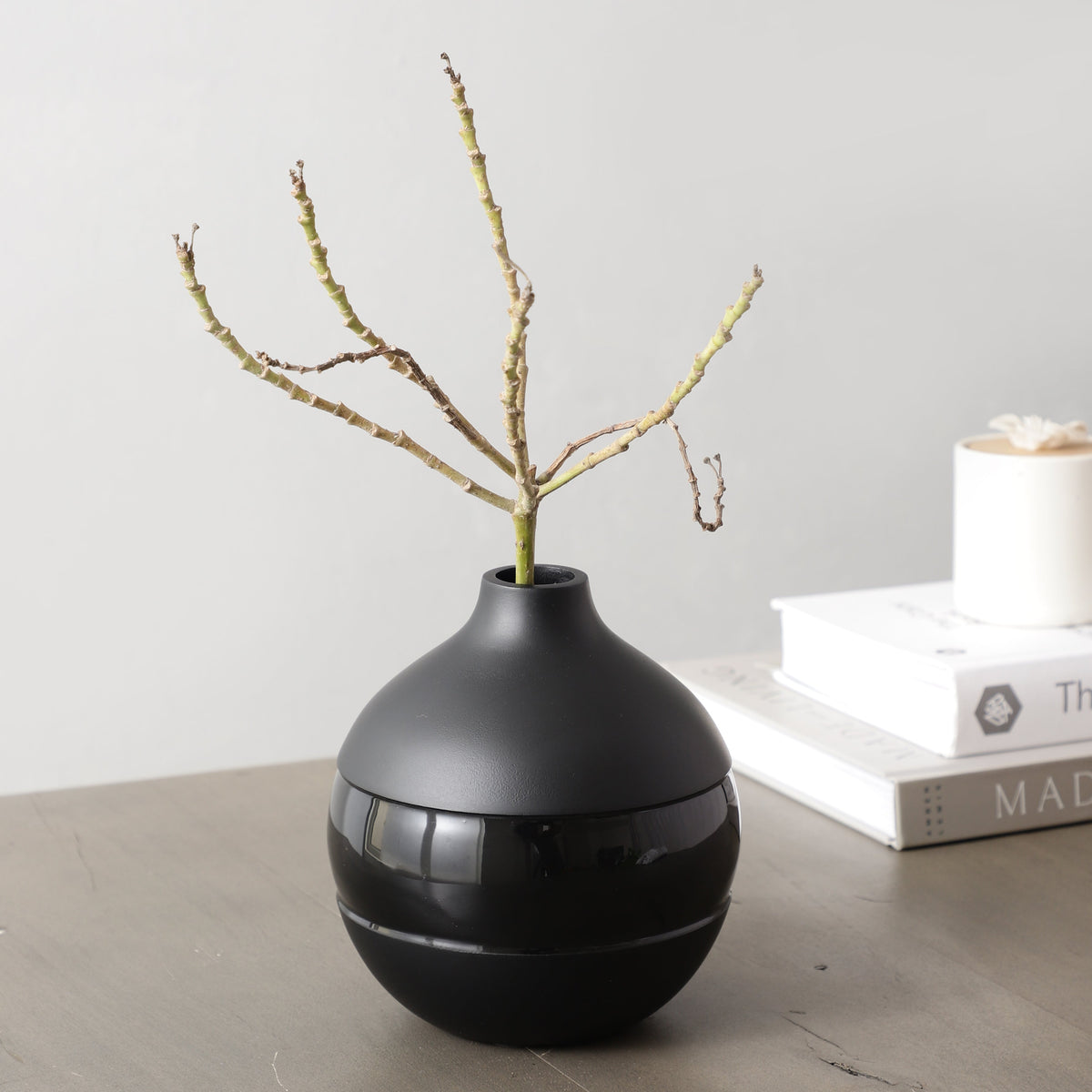 Klova Black Enamel Vase M.M.I. OVERSEAS
