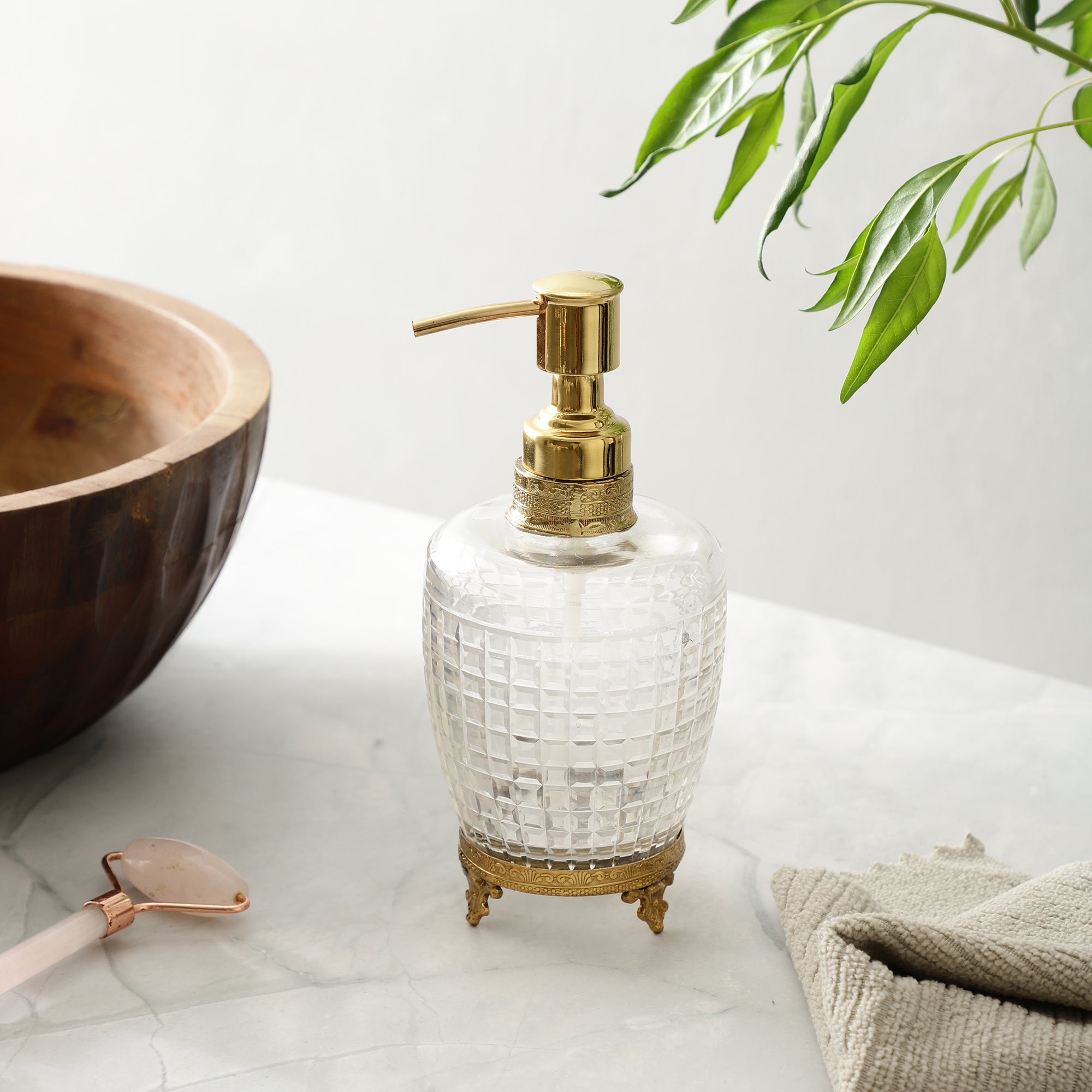 Alteza crystal Cut dispenser in gold M.M.I. OVERSEAS