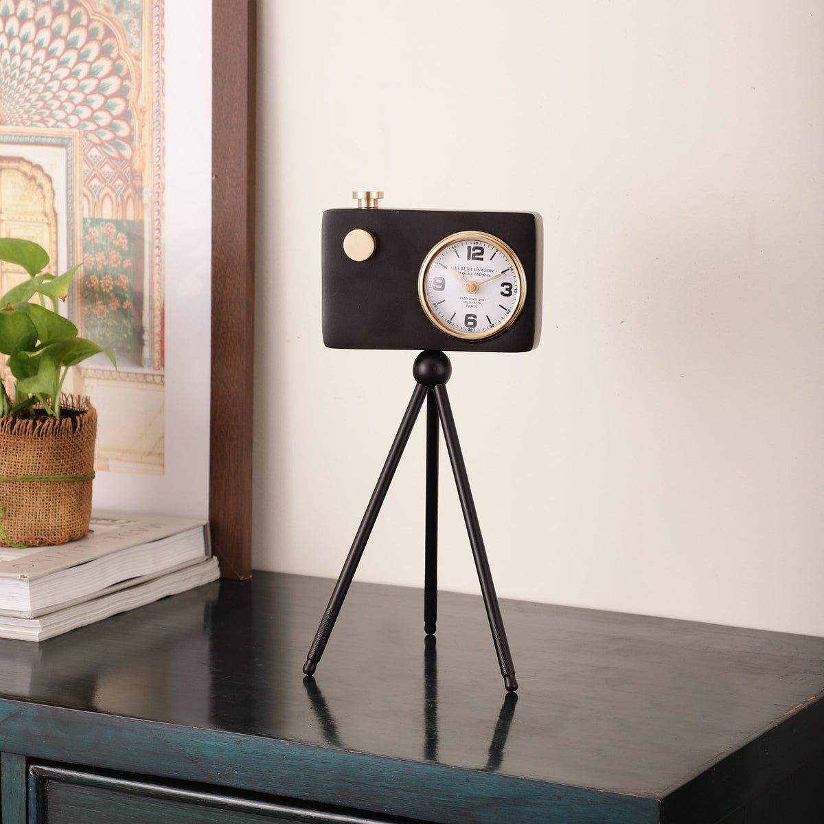 Cameratic Clock in Black M.M.I. OVERSEAS