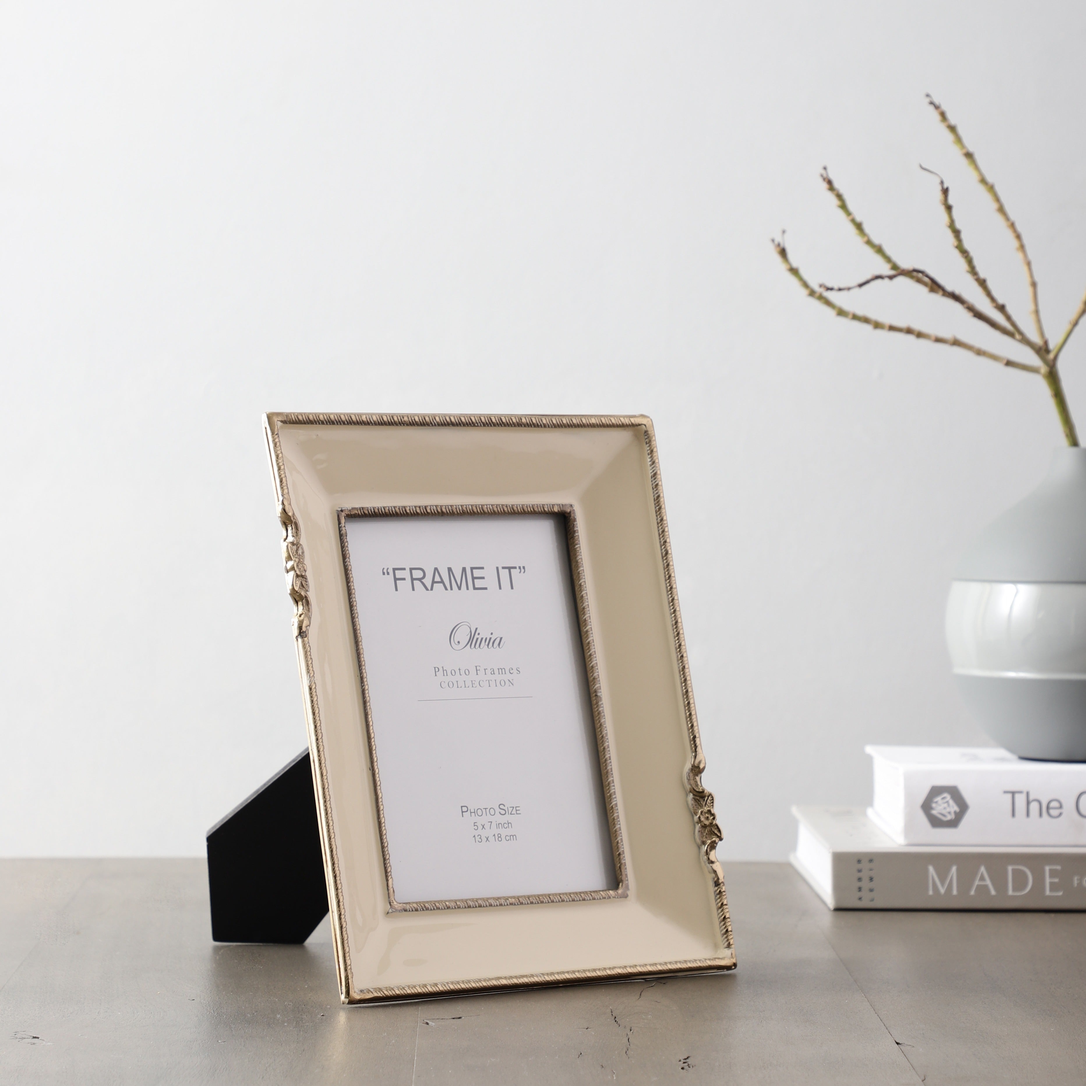 Enamel Embrace Photo frame in Ivory white