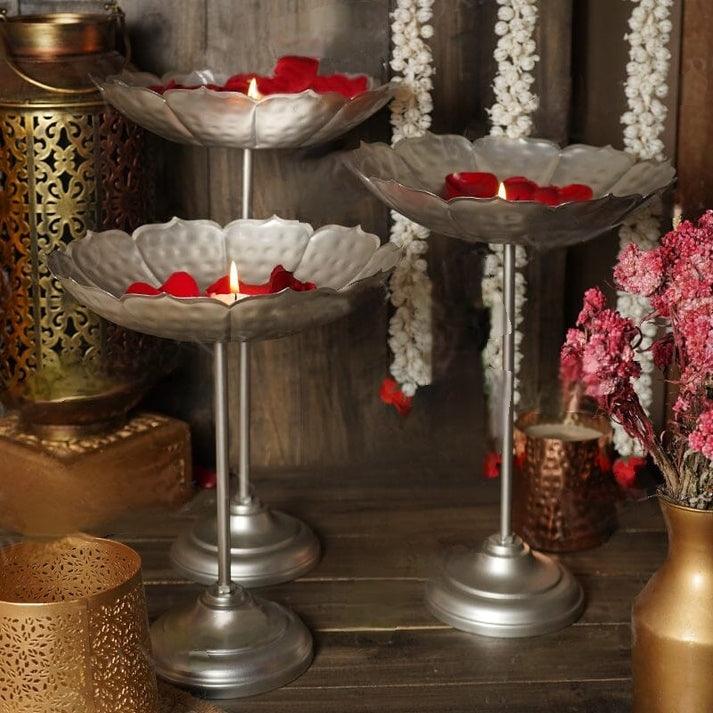 silver sat of 3 urli - Ouch Cart