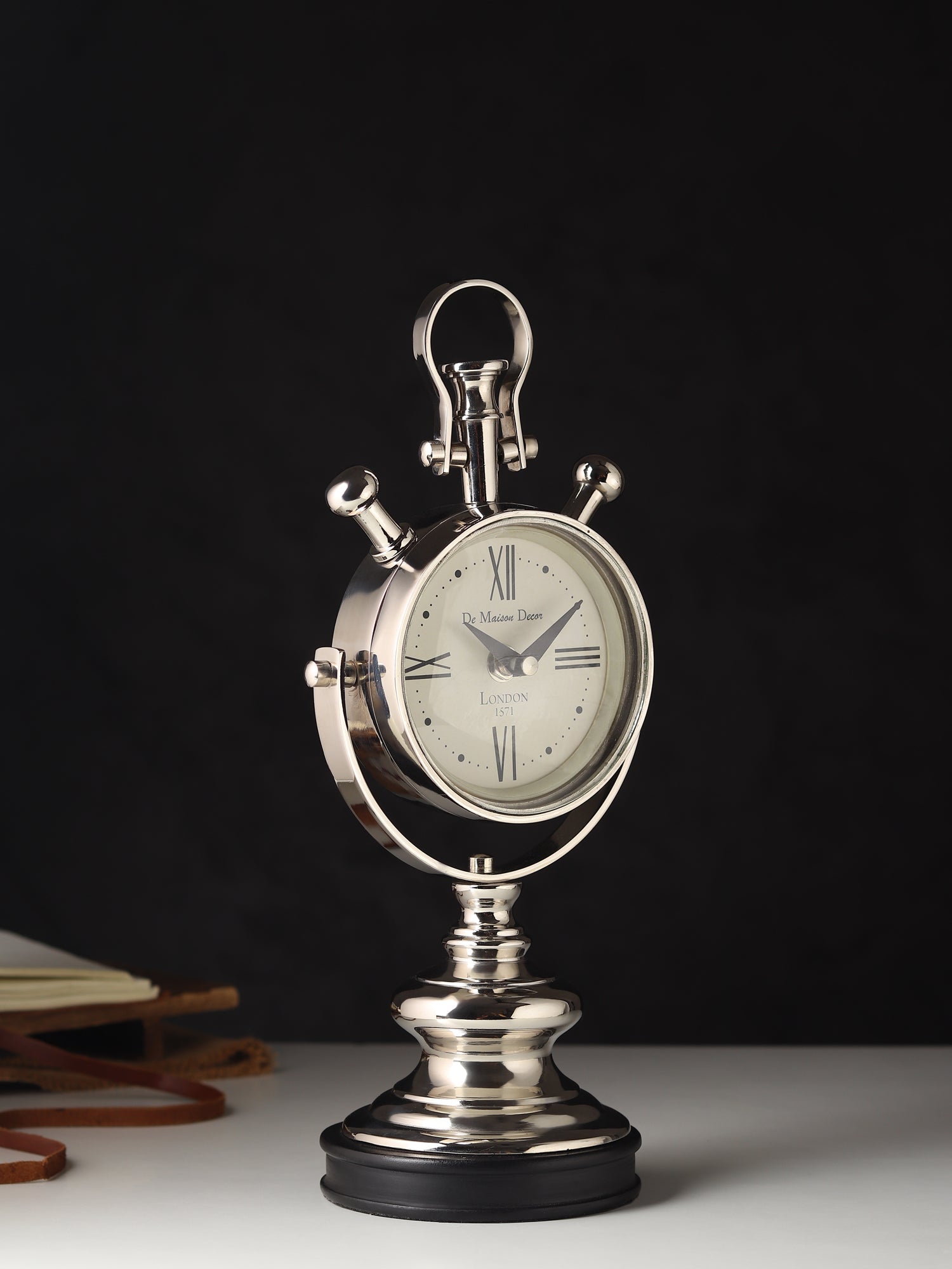 Aristotime Table clock in Silver M.M.I. OVERSEAS