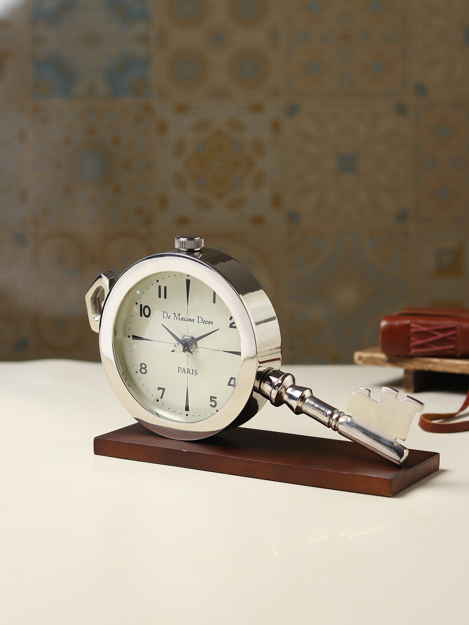 Areios Table clock in Silver M.M.I. OVERSEAS