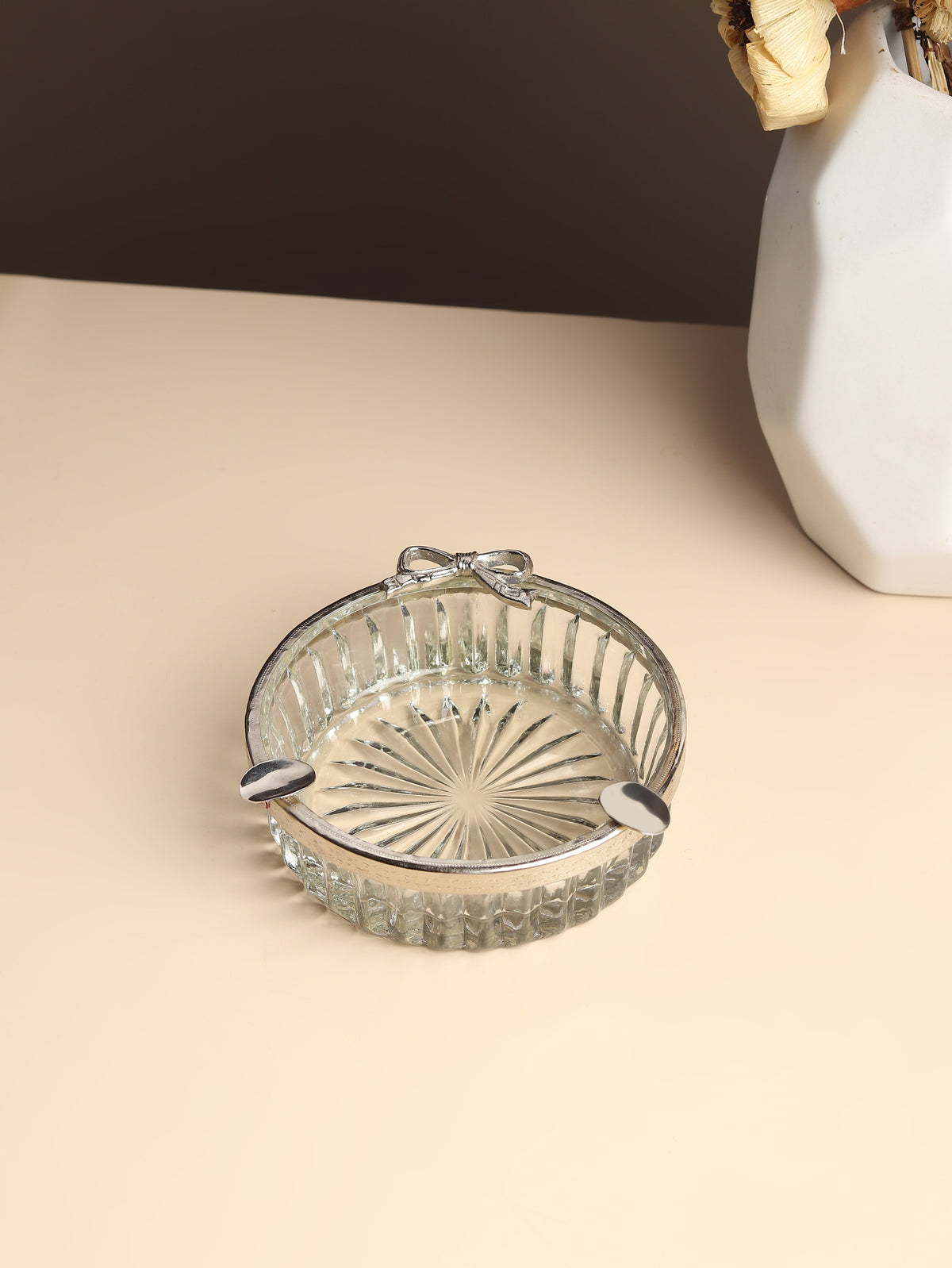 Valen's Bow Ashtray Ouch Cart
