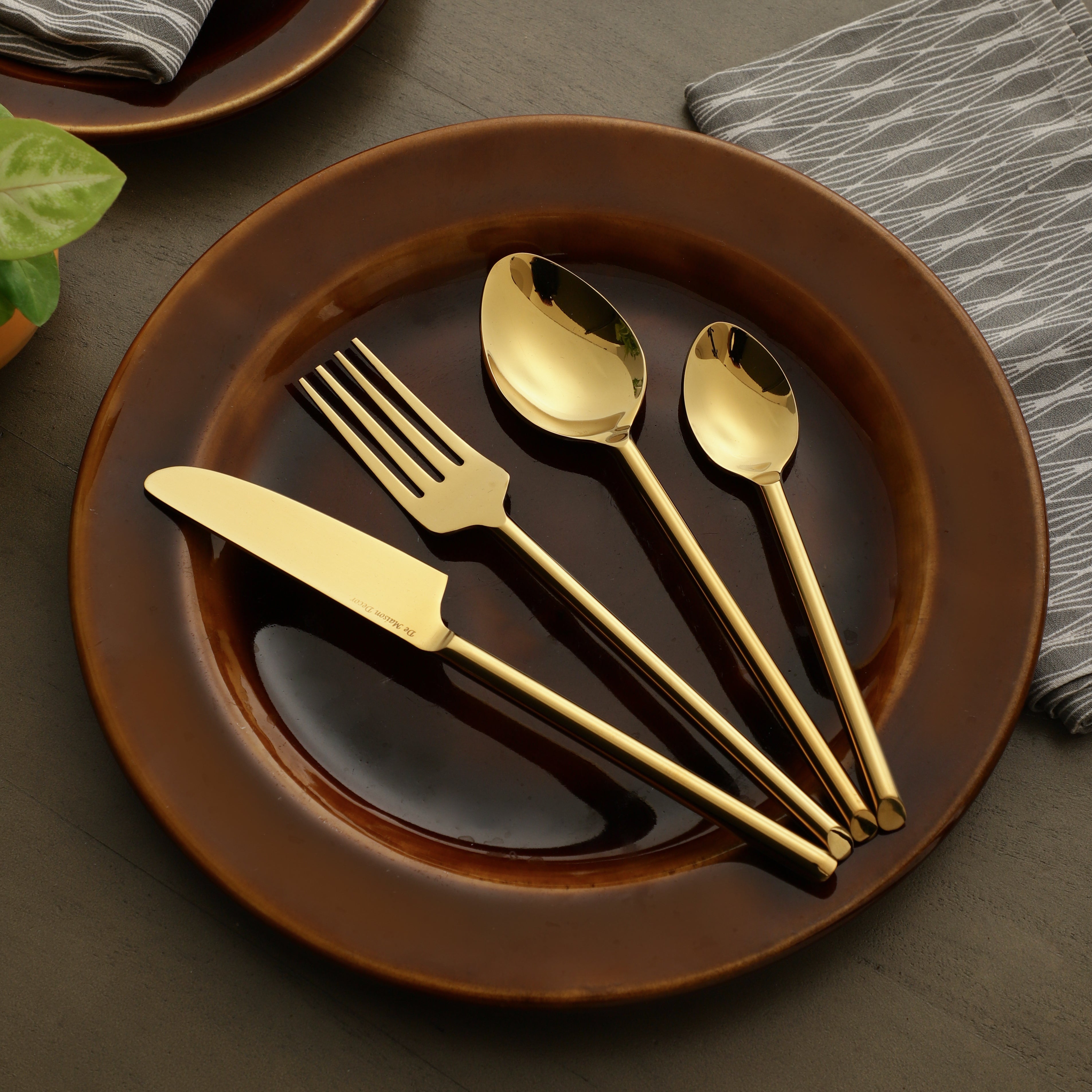 Sleek Cut Cutlery Set M.M.I. OVERSEAS