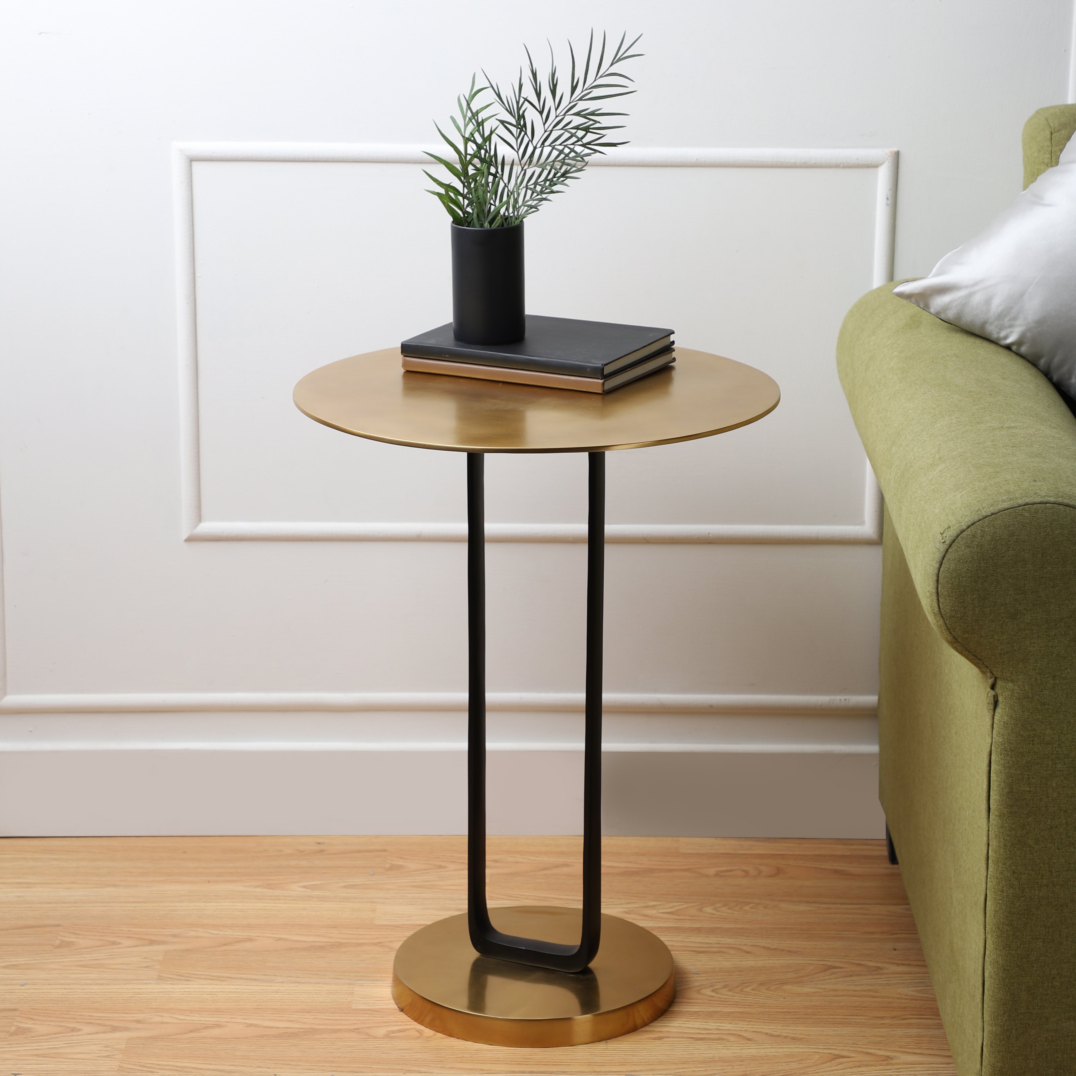 Irwin's Rectange Table by Dรฉcor de Maison in Gold top & base with Black Body-OUCHCART