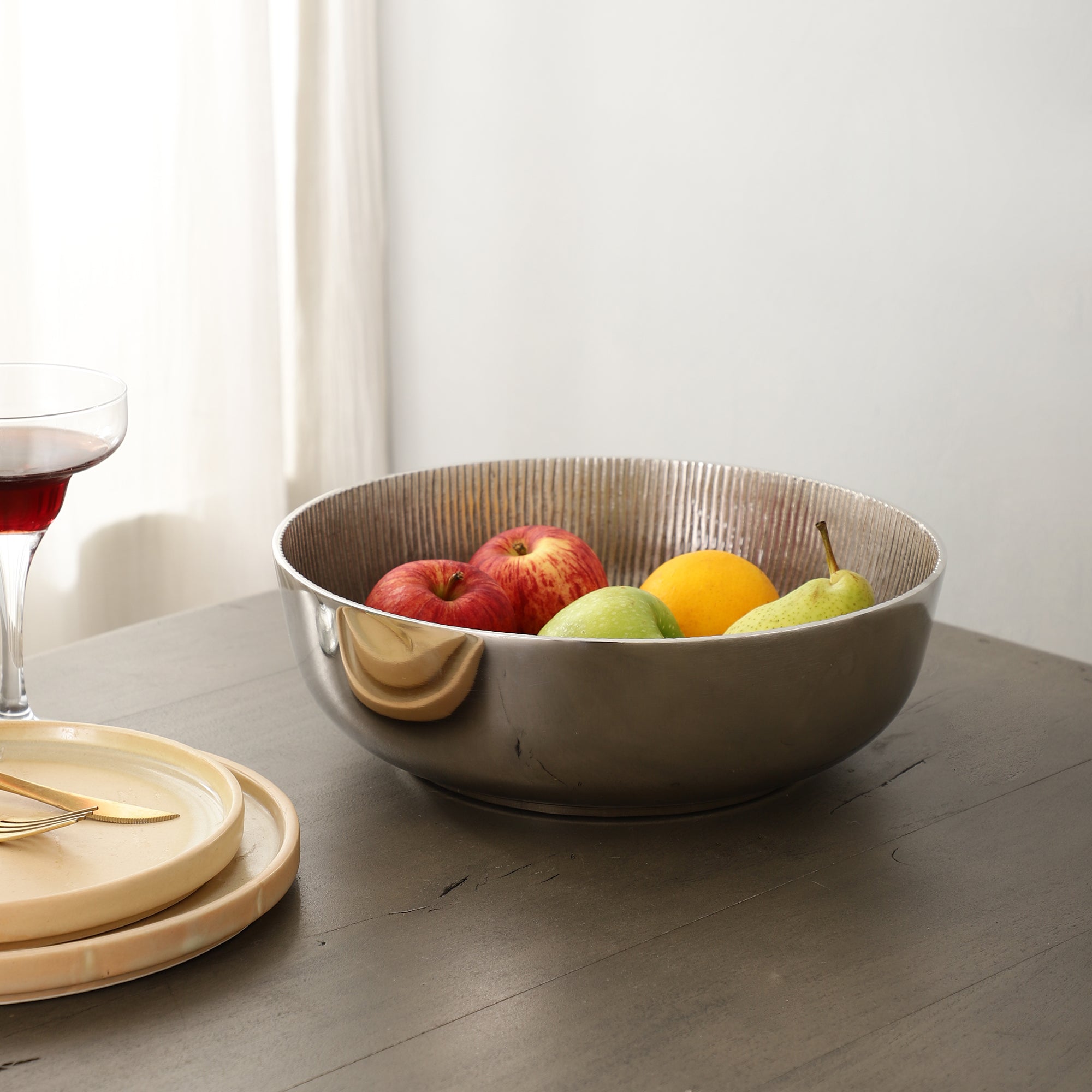 The Shining Gold Accent Circular Bowl M.M.I. OVERSEAS